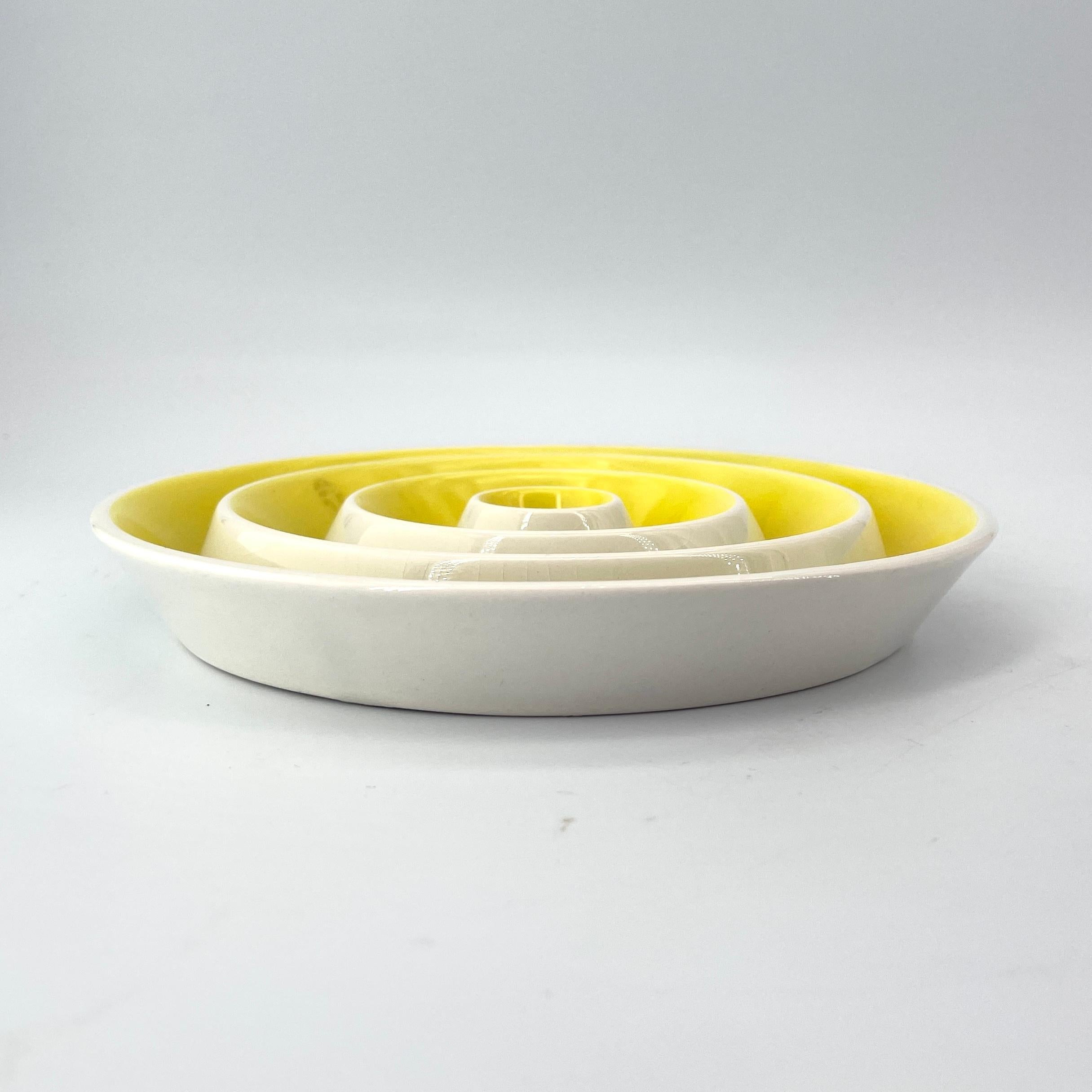 Mid-Century Modern 1950s Yellow Bullseye Ashtray Dish La Gardo Tackett Los Angeles Japan Architect For Sale