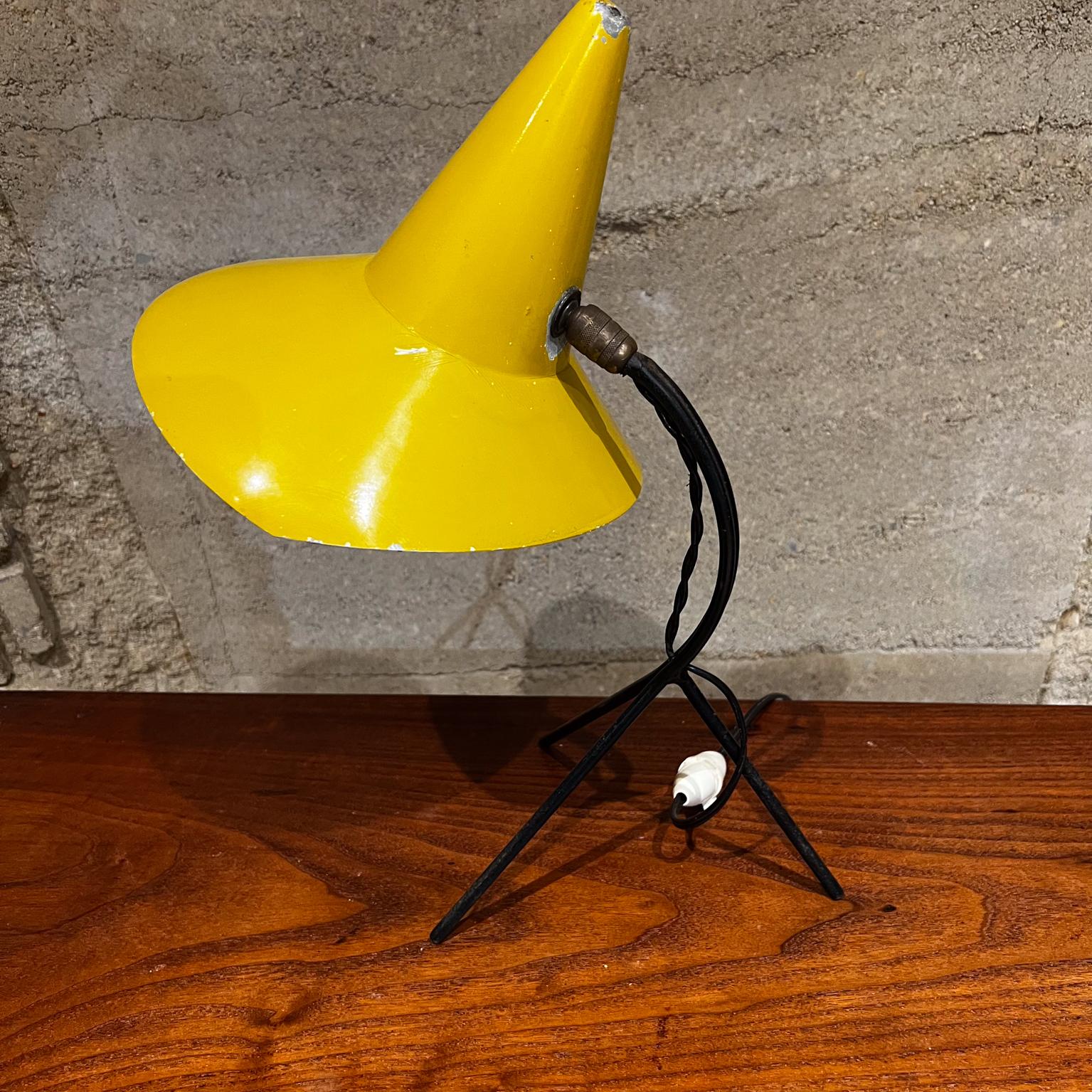 1950s French Yellow Desk Lamp Style Guariche and Lacroix France For Sale 6