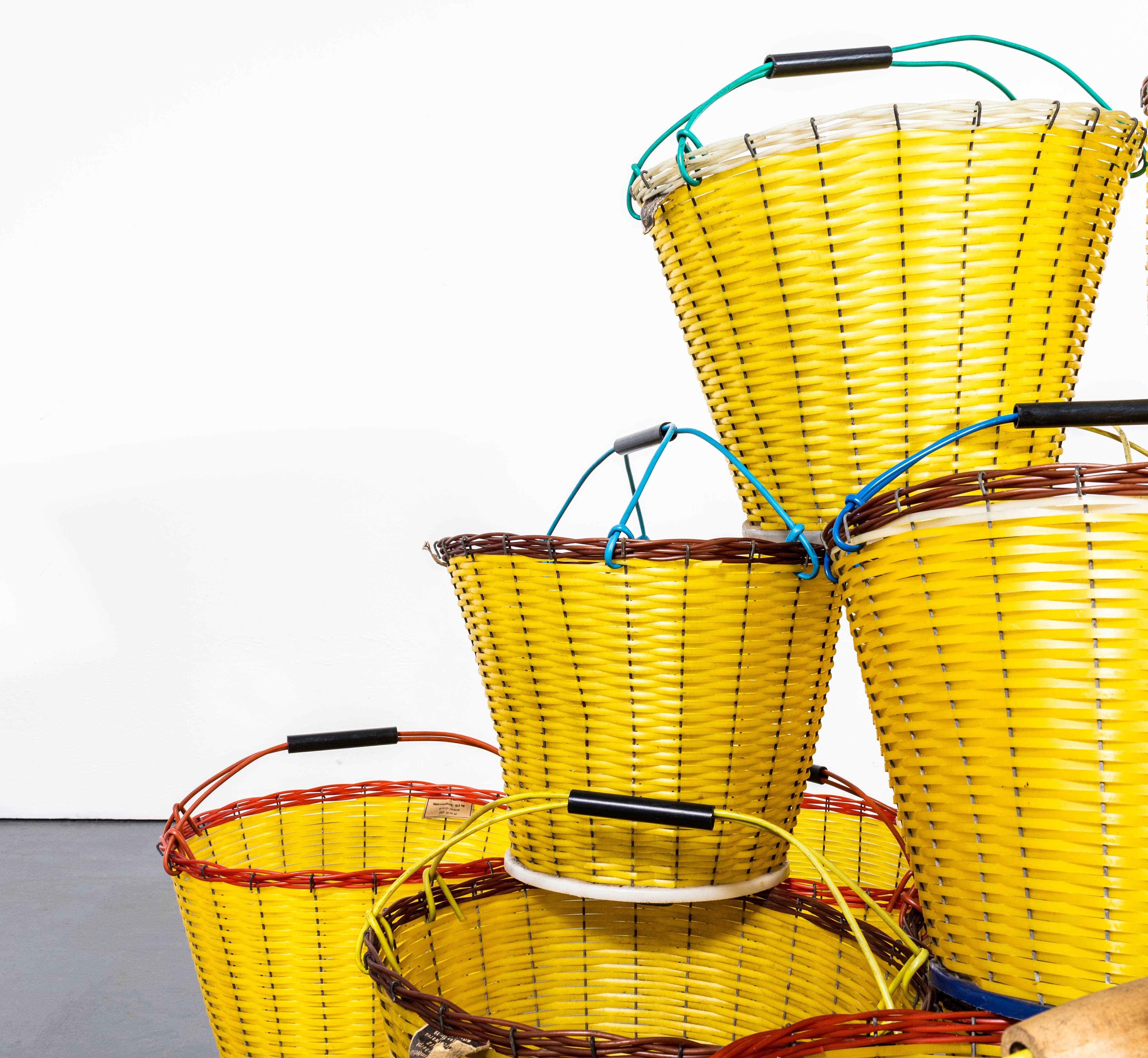 1950's Yellow Grape Picking Baskets - New Old Stock GDR - Good Quantity Availabl In Good Condition In Hook, Hampshire
