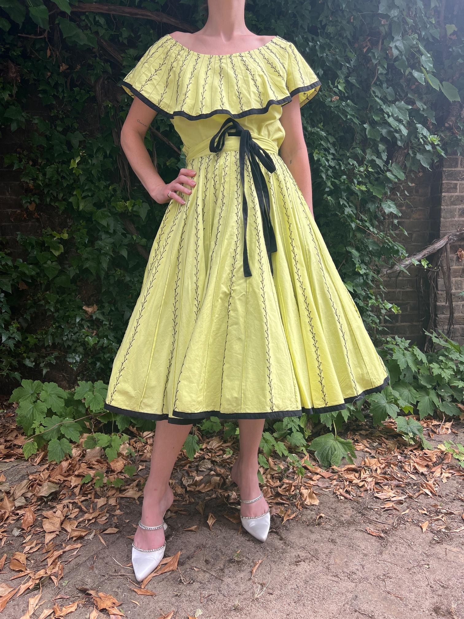 1950s Yellow Mexican Ensemble with Black Embroidery For Sale 5