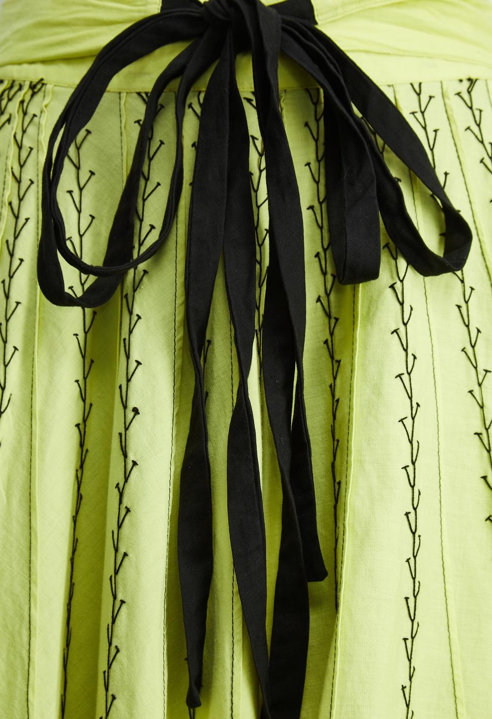 1950s Yellow Mexican Ensemble with Black Embroidery For Sale 3