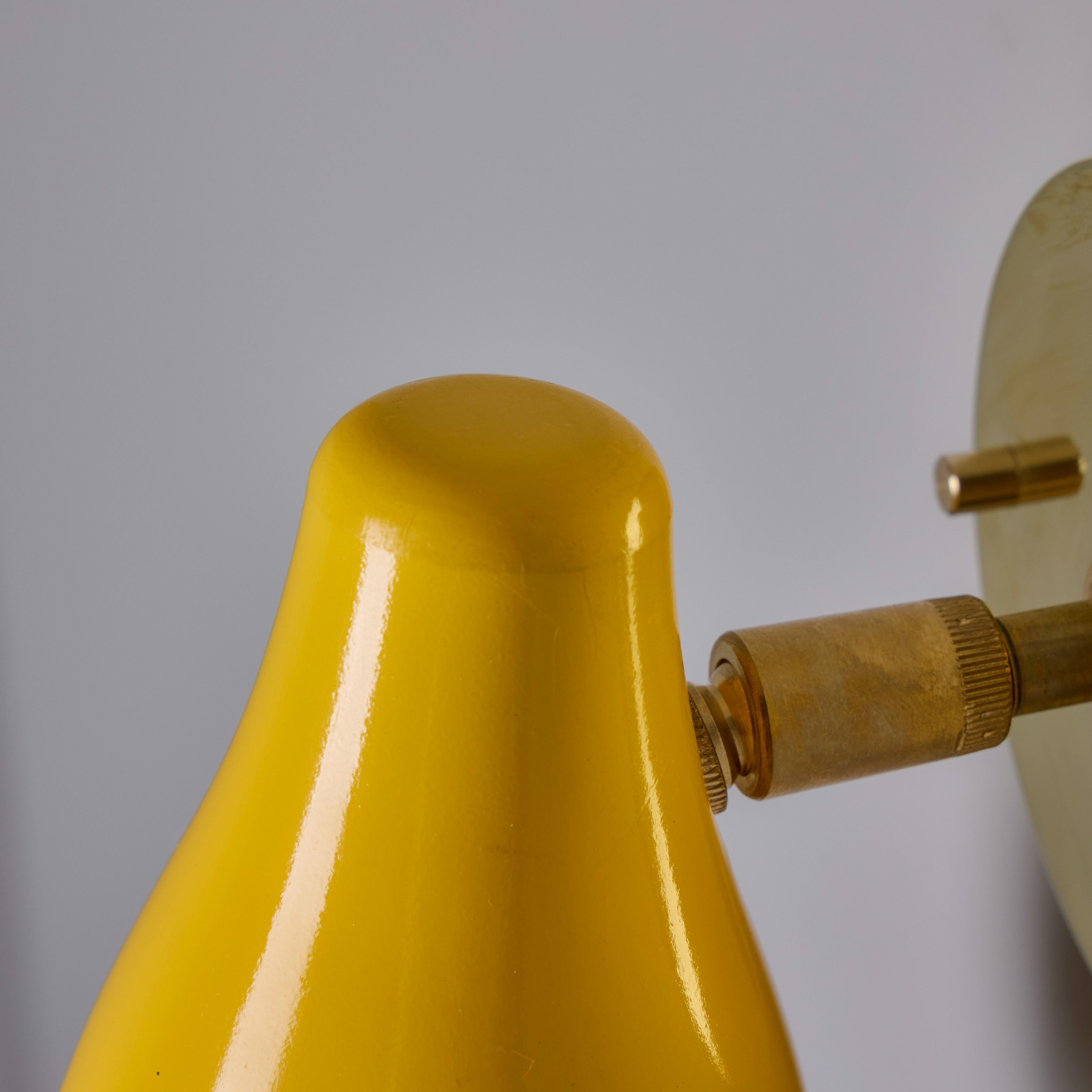 1950s Yellow Painted Metal & Brass Wall Lamp Attributed to Stilnovo For Sale 7
