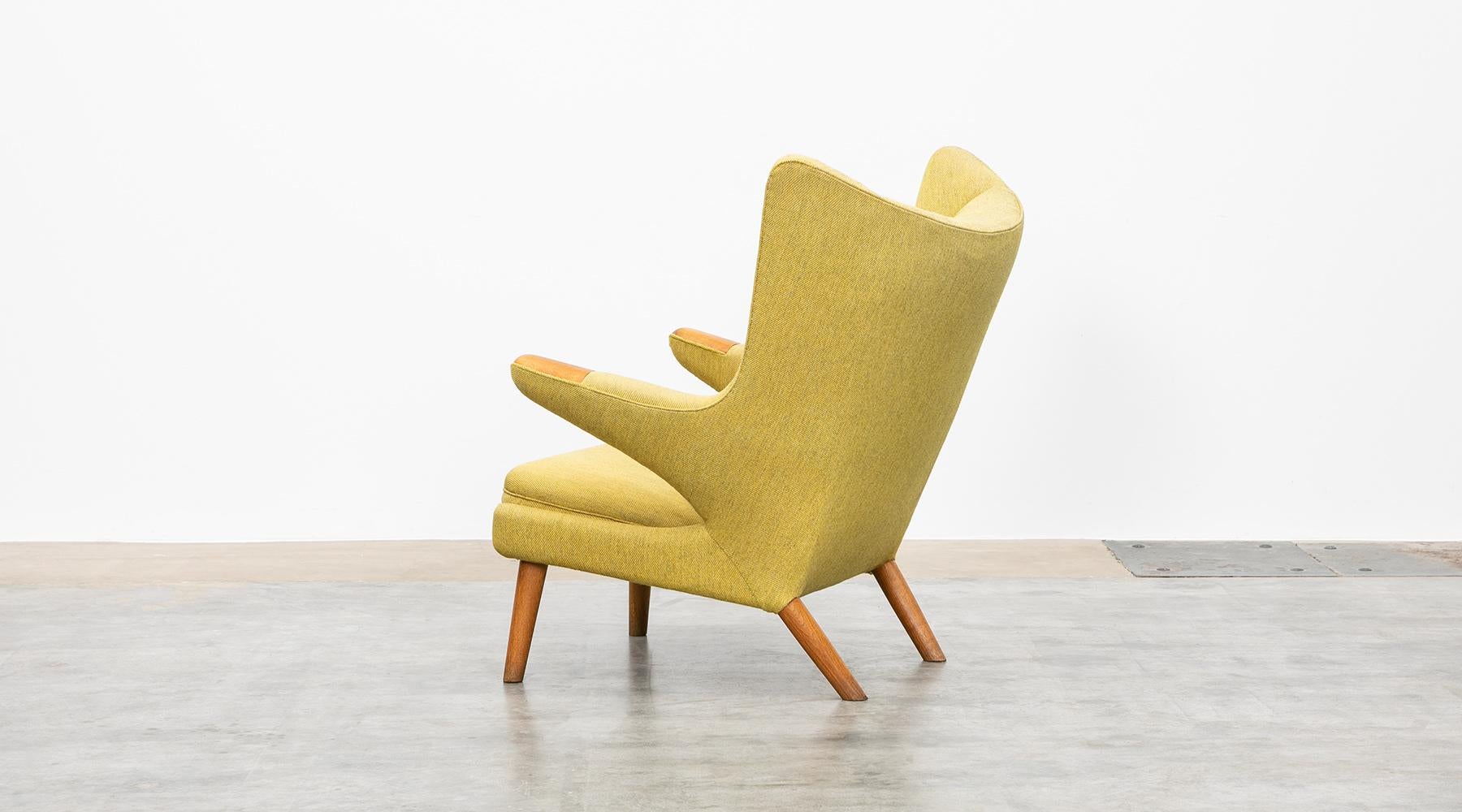 chaise Papa Bear jaune des années 1950:: Hans Wegner 'i' Bon état à Frankfurt, Hessen, DE