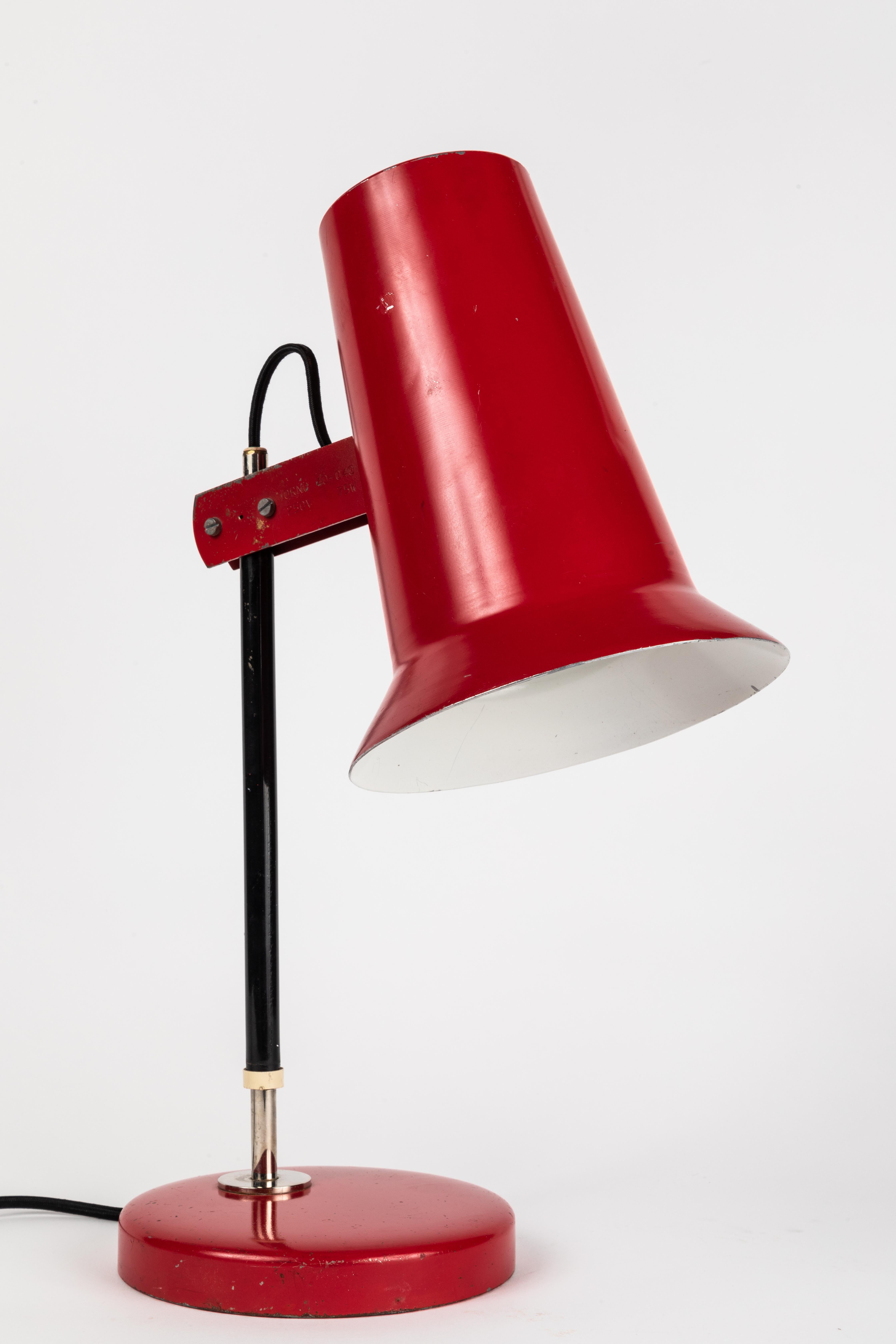 Finnish 1960s Yki Nummi Series 40-040 Red Table Lamp for Stockman Orno
