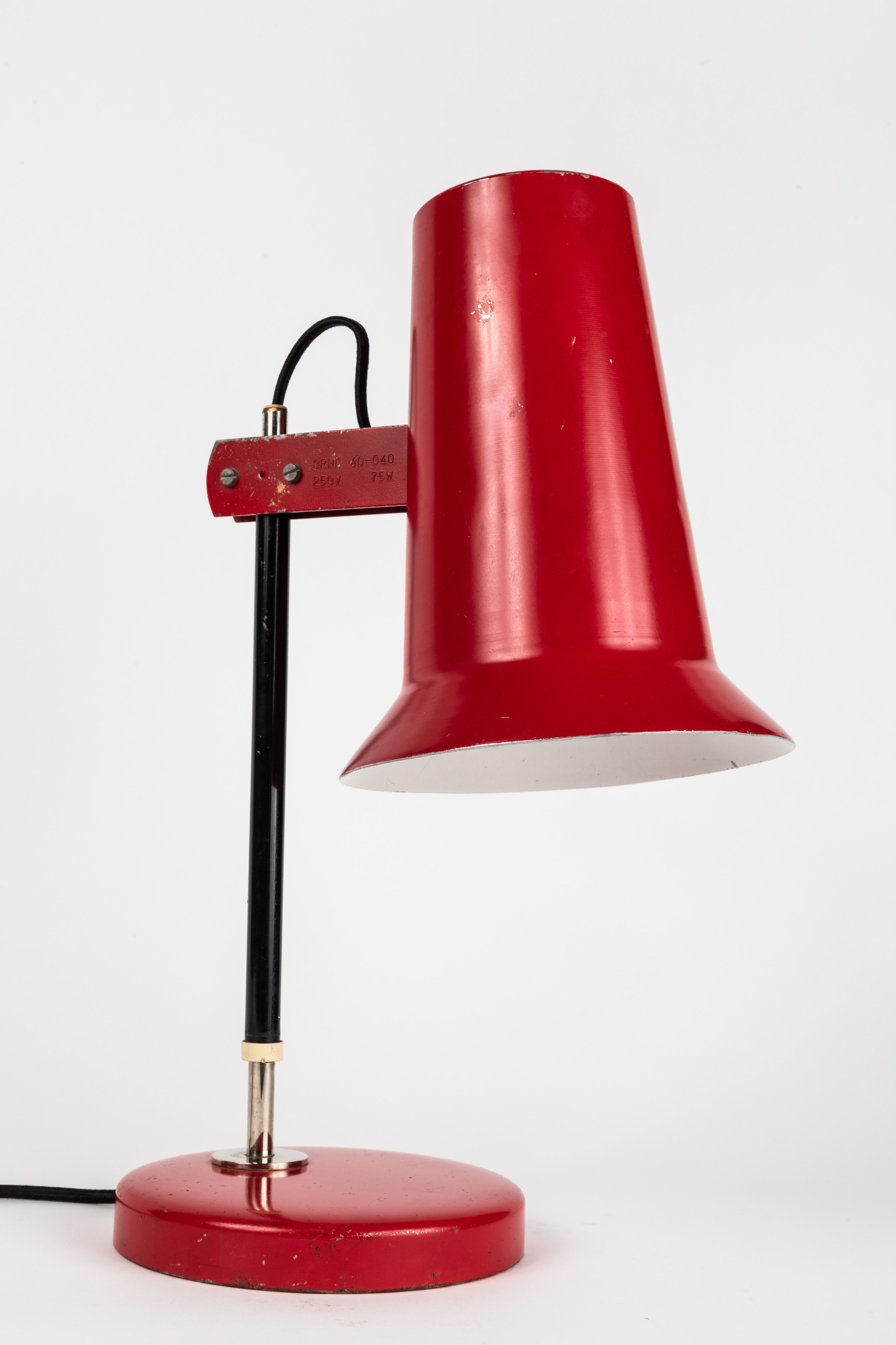 Painted 1960s Yki Nummi Series 40-040 Red Table Lamp for Stockman Orno