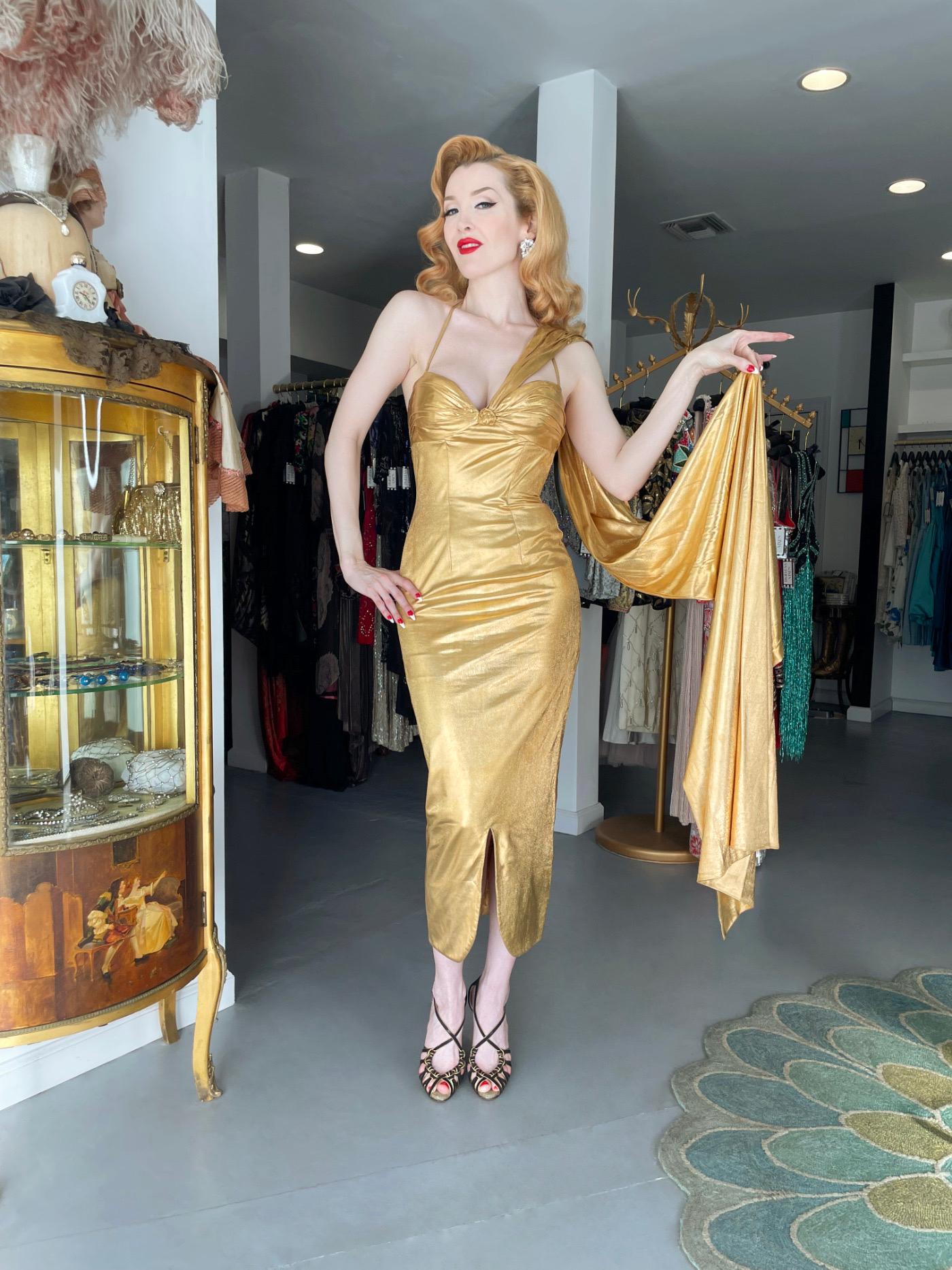 1950s Yma Sumac Couture Old Hollywood Metallic Gold Lamè Hourglass Trained Dress In Good Condition For Sale In Beverly Hills, CA