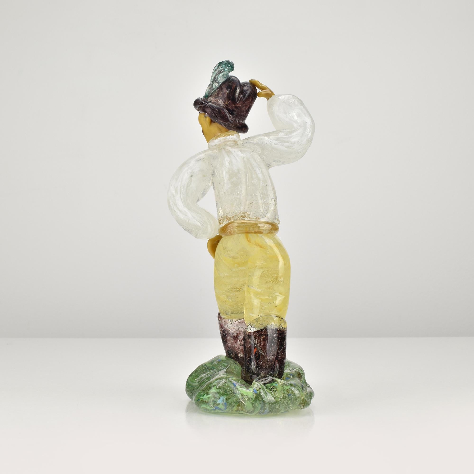 Fatto a mano 1950s Zelezny Brod Sklo Jaroslav Brychta Nobleman Art Glass Figurine in vendita