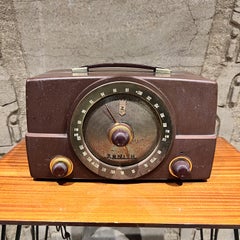 1950s Zenith Brown Bakelite Portable Radio Nonworking