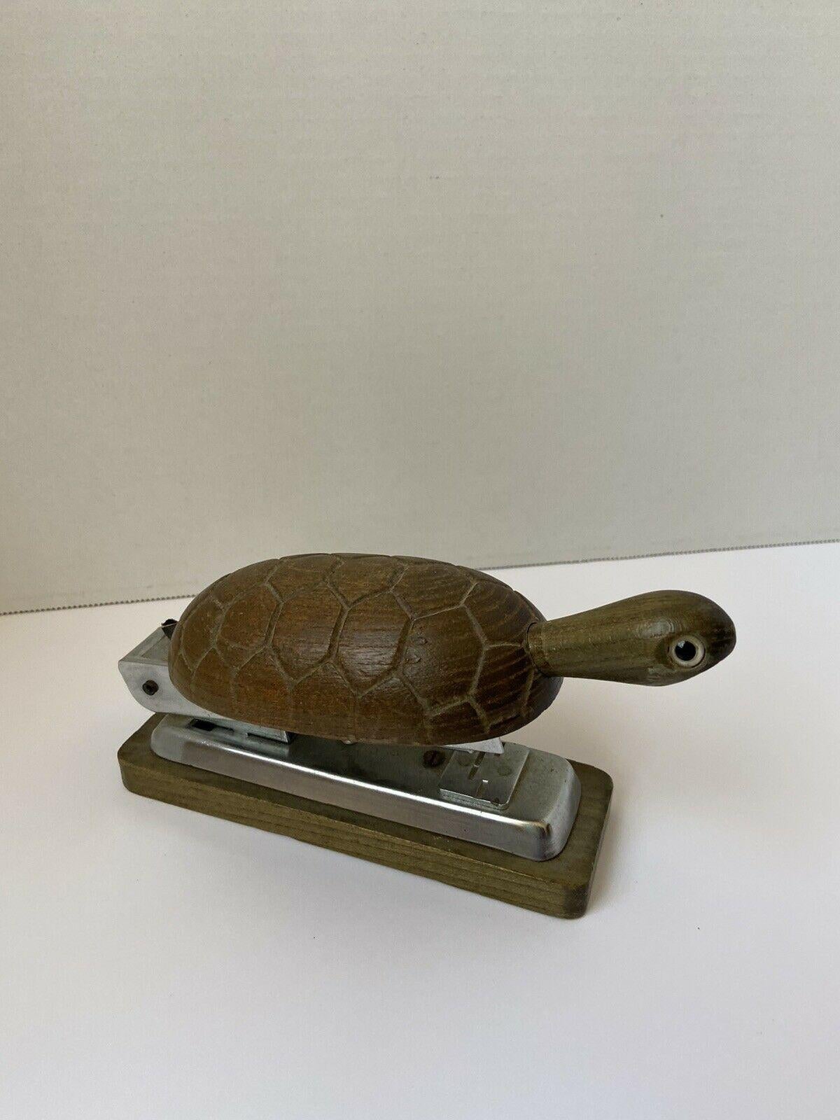 Fun vintage zoo line animal figure wood turtle desk office stapler 1950s
By Zoo Line based in California in the 50s and made in Japan
Original Zoo Line Los Angeles based company - crafting playful wooden animal figures in the manner of Kay Bojesen