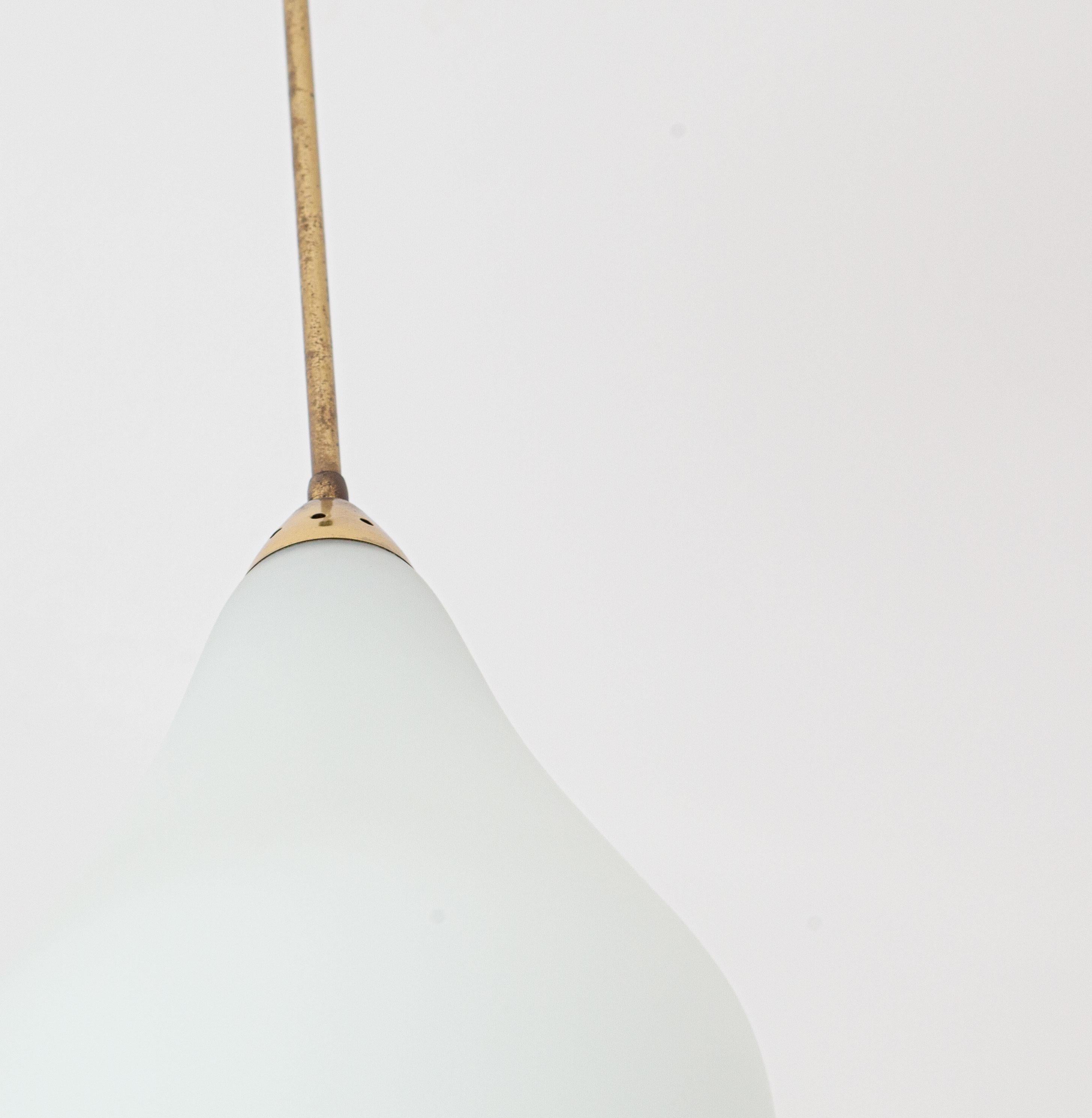 Mid-20th Century 1950s, Italian Modern Brass and Opaline Glass Chandelier For Sale
