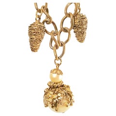1950sRobertGoosensStyle CastOakLeaf Talisman BaroqueFauxPearls GoldChain Sautoir