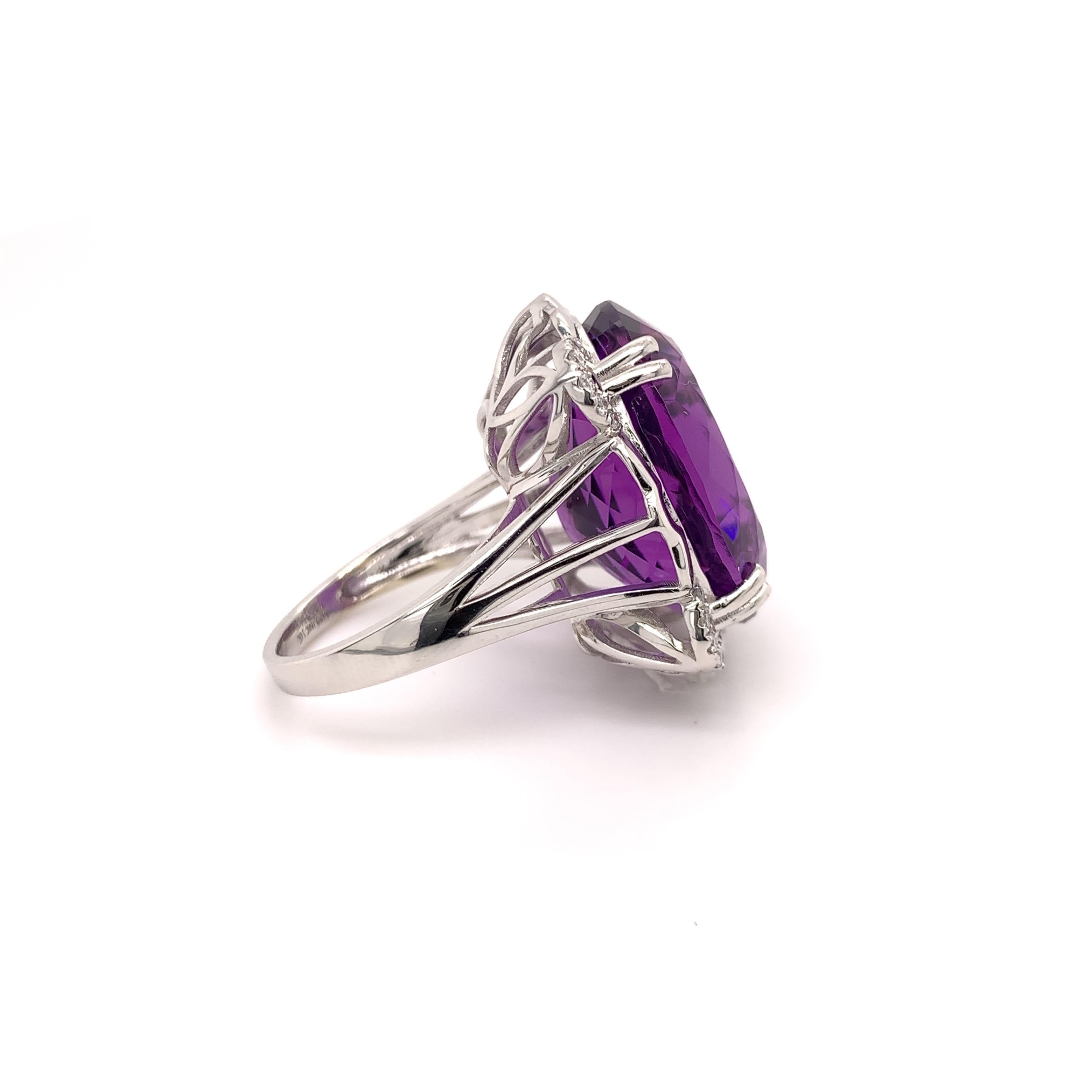 Contemporary 19.51 Carat Amethyst Cocktail Ring