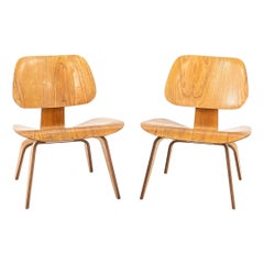 1951 Early Pair of Eames LCW Lounge Chairs in Calico Ash for Evans Herman Miller