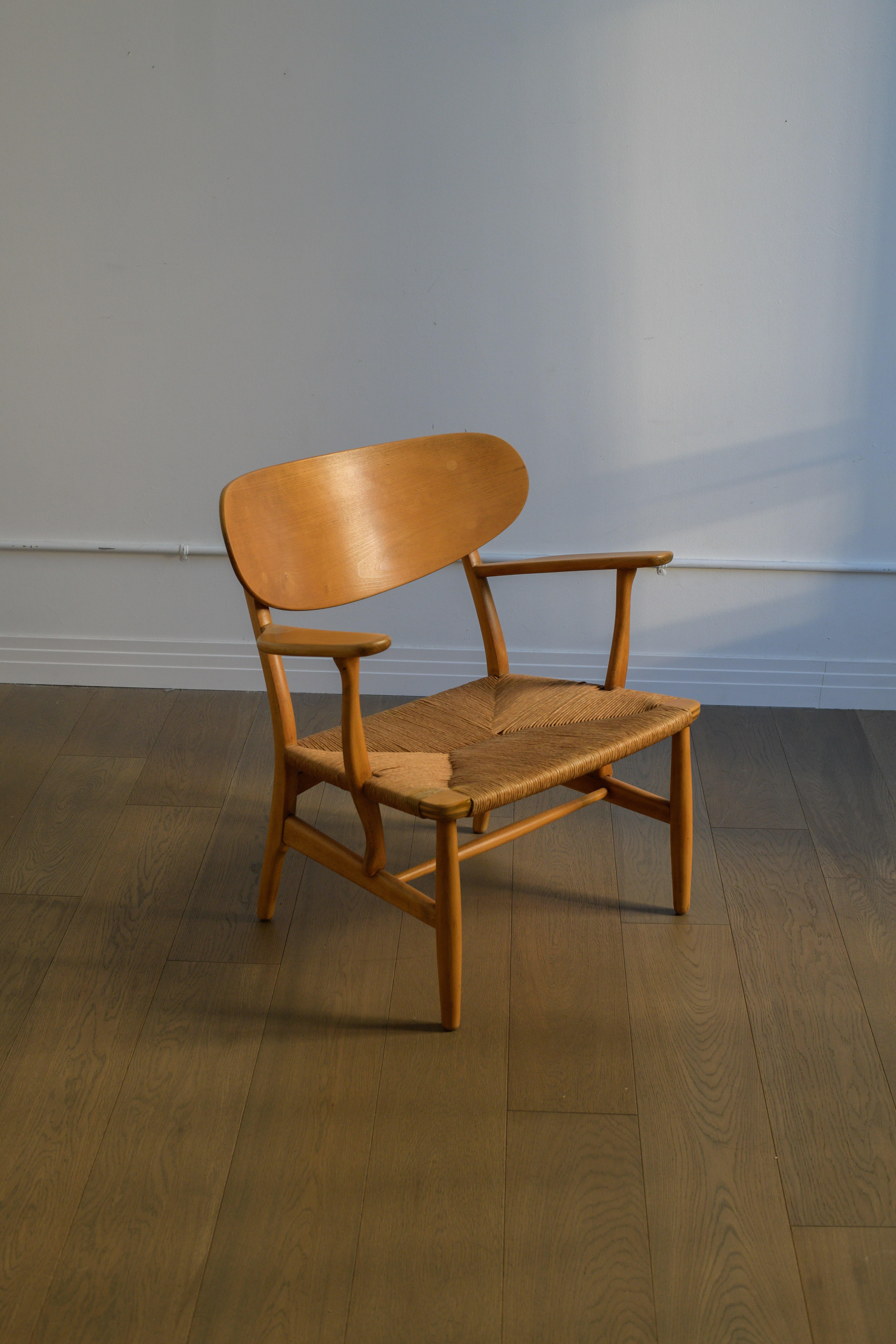 Mid-Century Modern 1951 HANS WEGNER Lounge chair, model no. CH-22 by Carl Hansen & Son, Denmark. For Sale