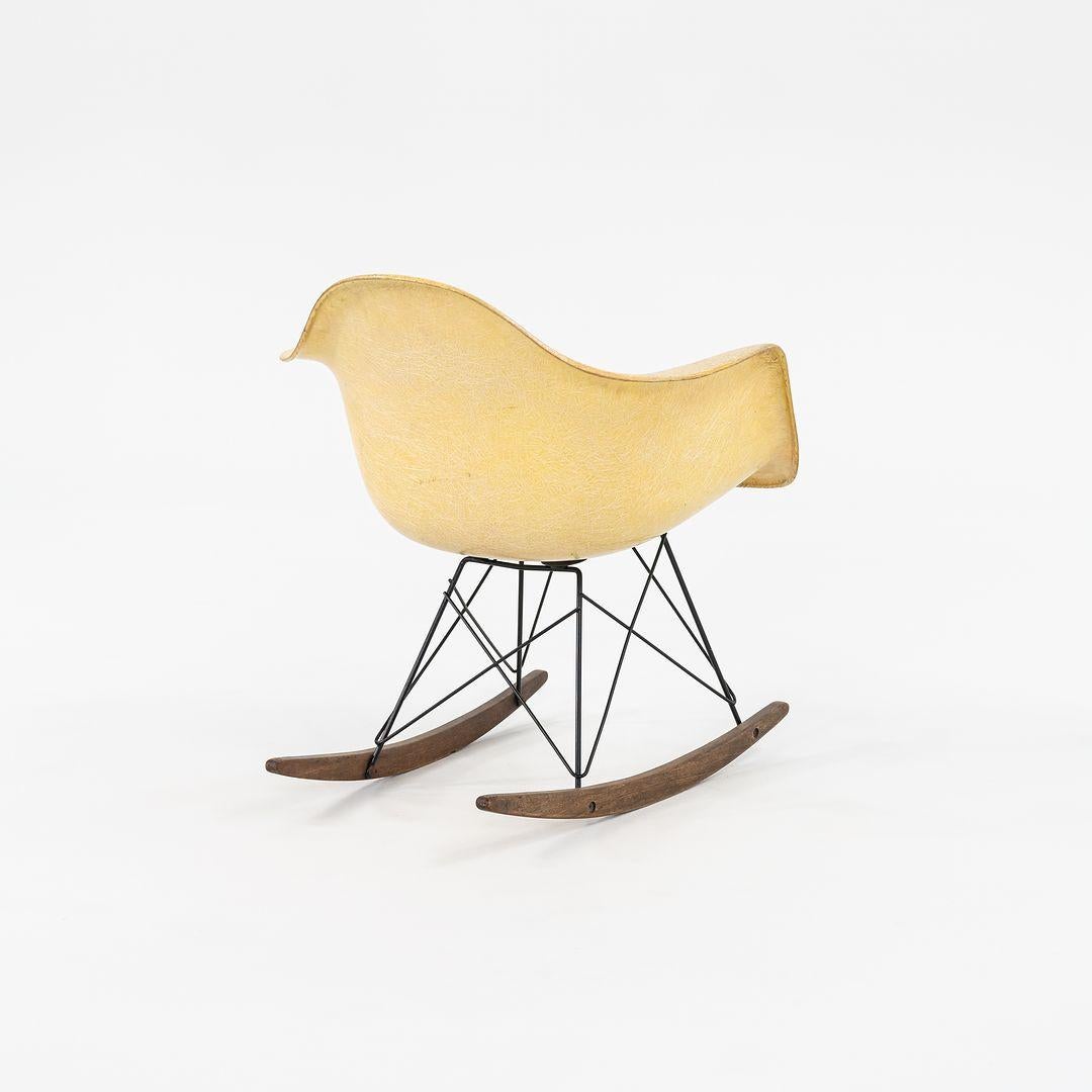 1951 Herman Miller Eames RAR Fiberglass Rocking Chair w/ Rope Edge & Zenith Tags For Sale 1