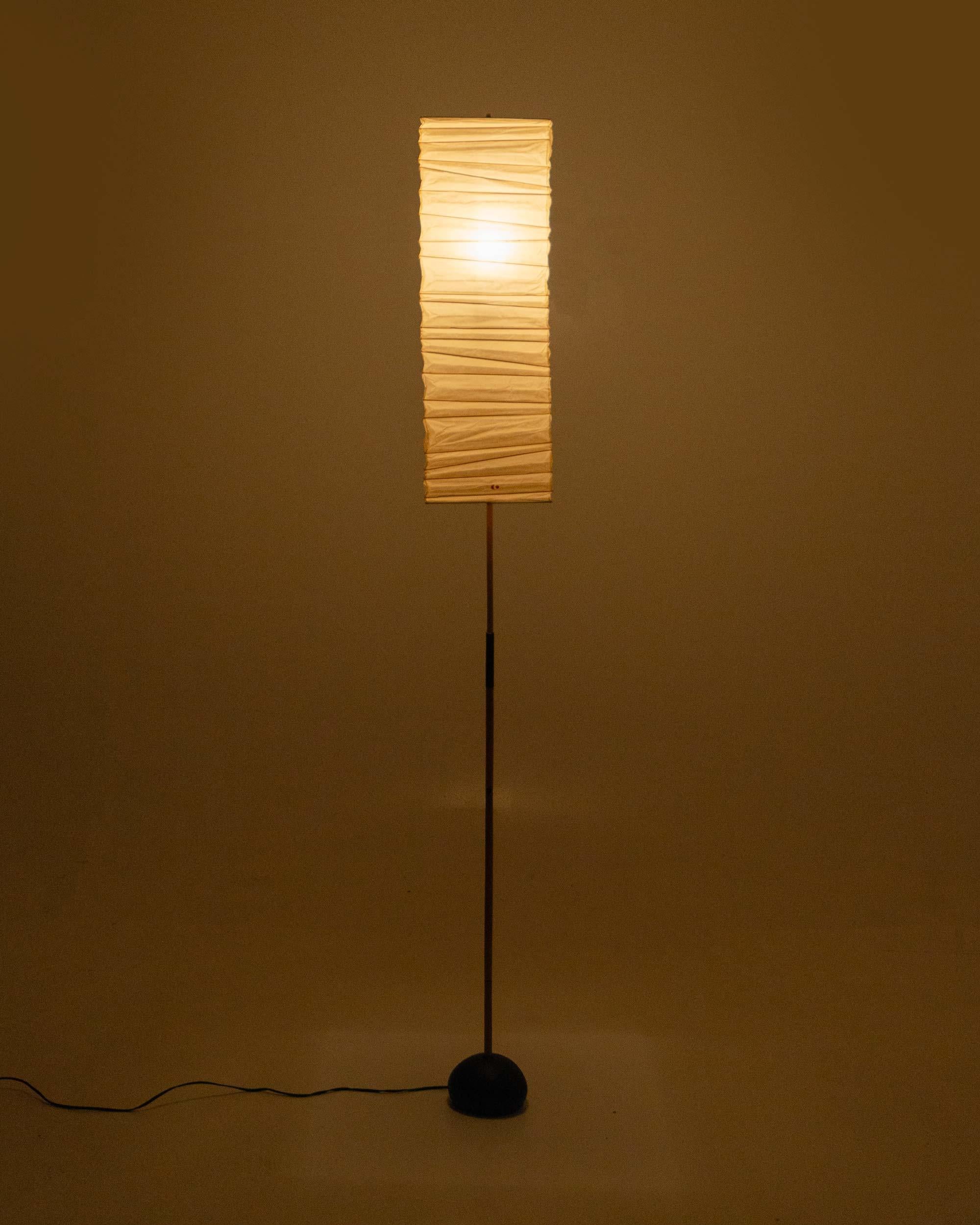 1951 Isamu Noguchi Akari Lichtskulptur 70XL Schirm mit BB3 Sockel, neu, auf Lager und auf Lager im Angebot 3