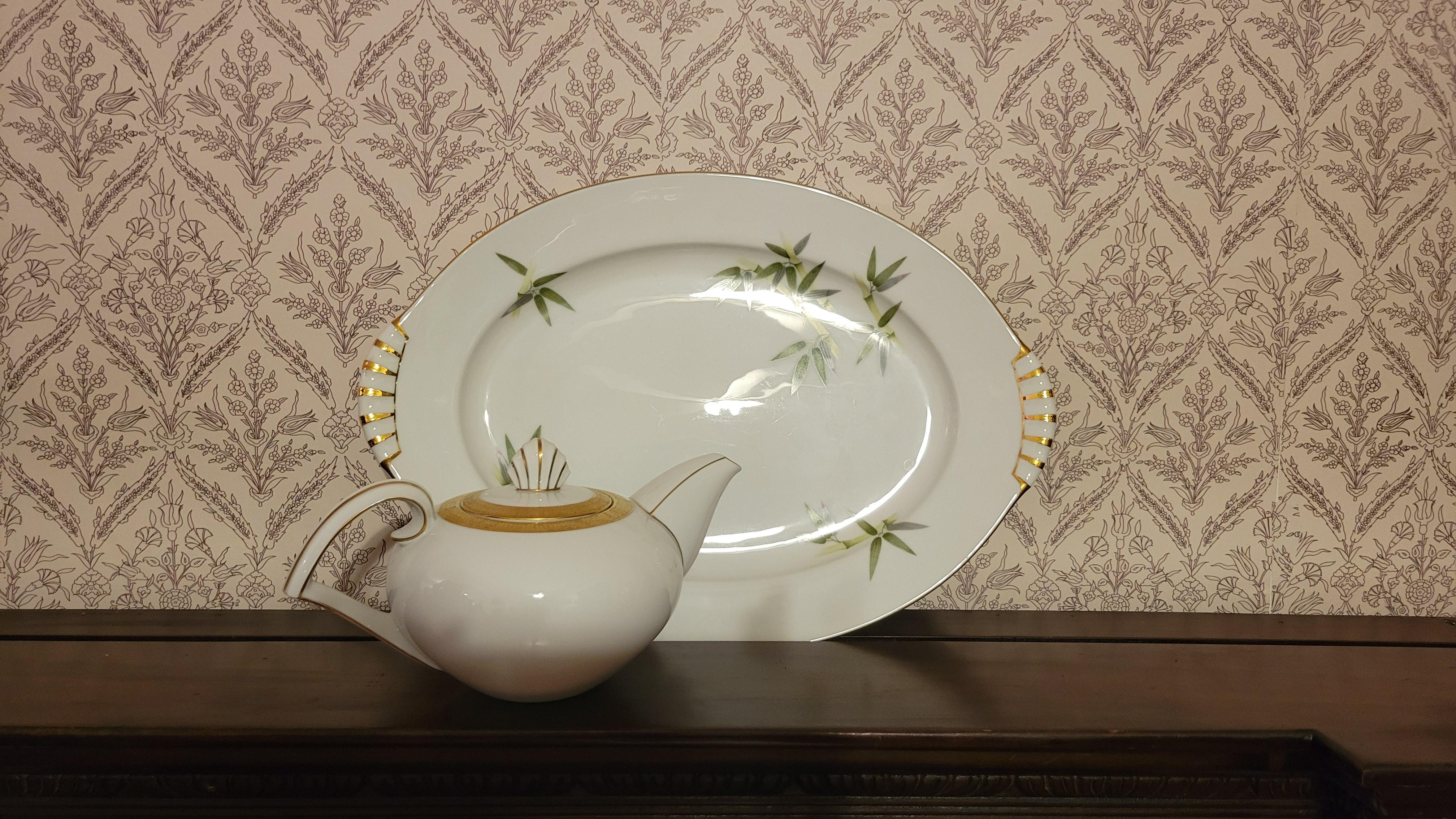 1951 Narumi Japan 'Spring Bamboo' Fine China - 8 Person Set For Sale 11