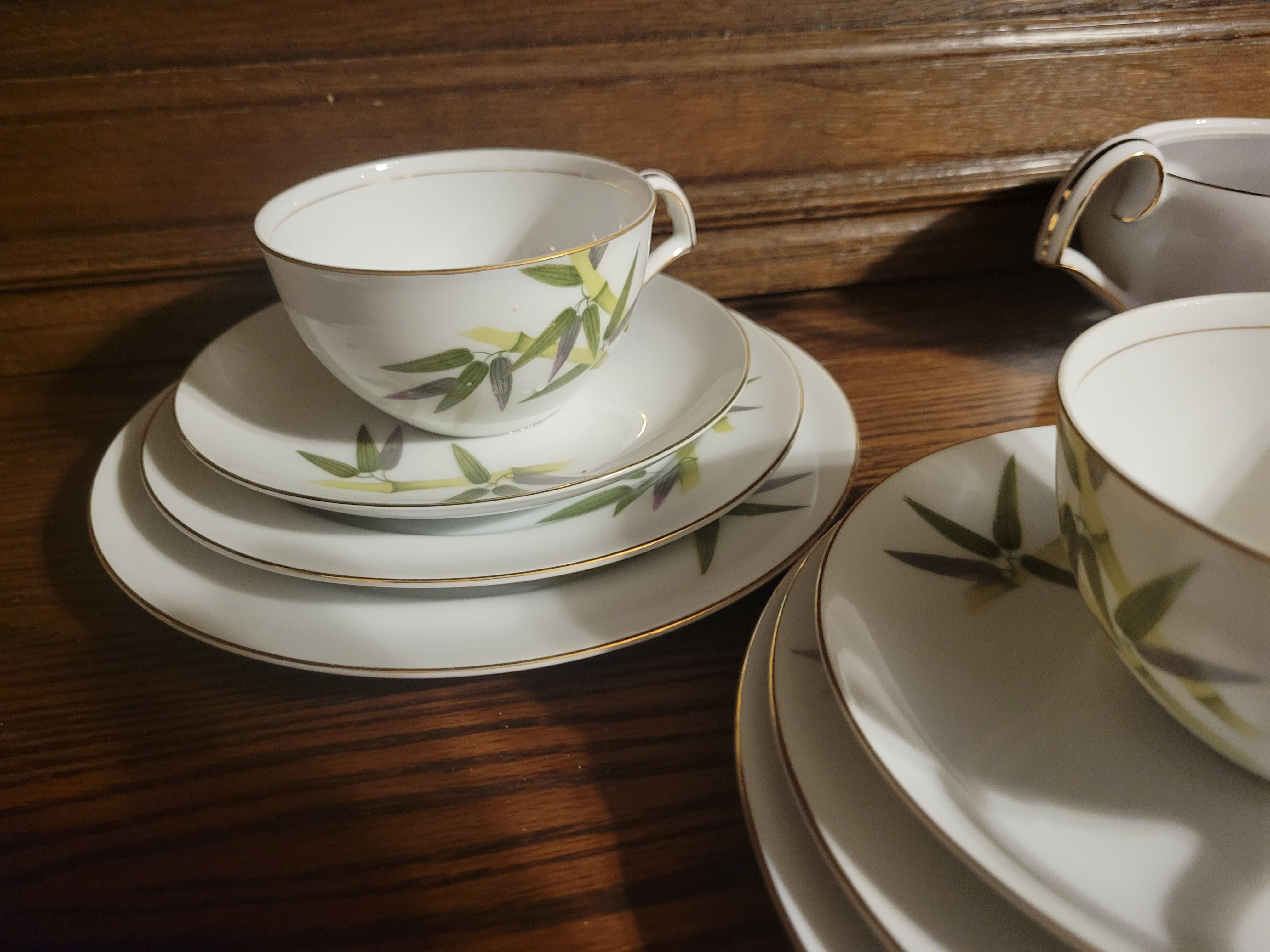 1951 Narumi Japan 'Spring Bamboo' Fine China Set - 24 pieces plus replacements  For Sale 3
