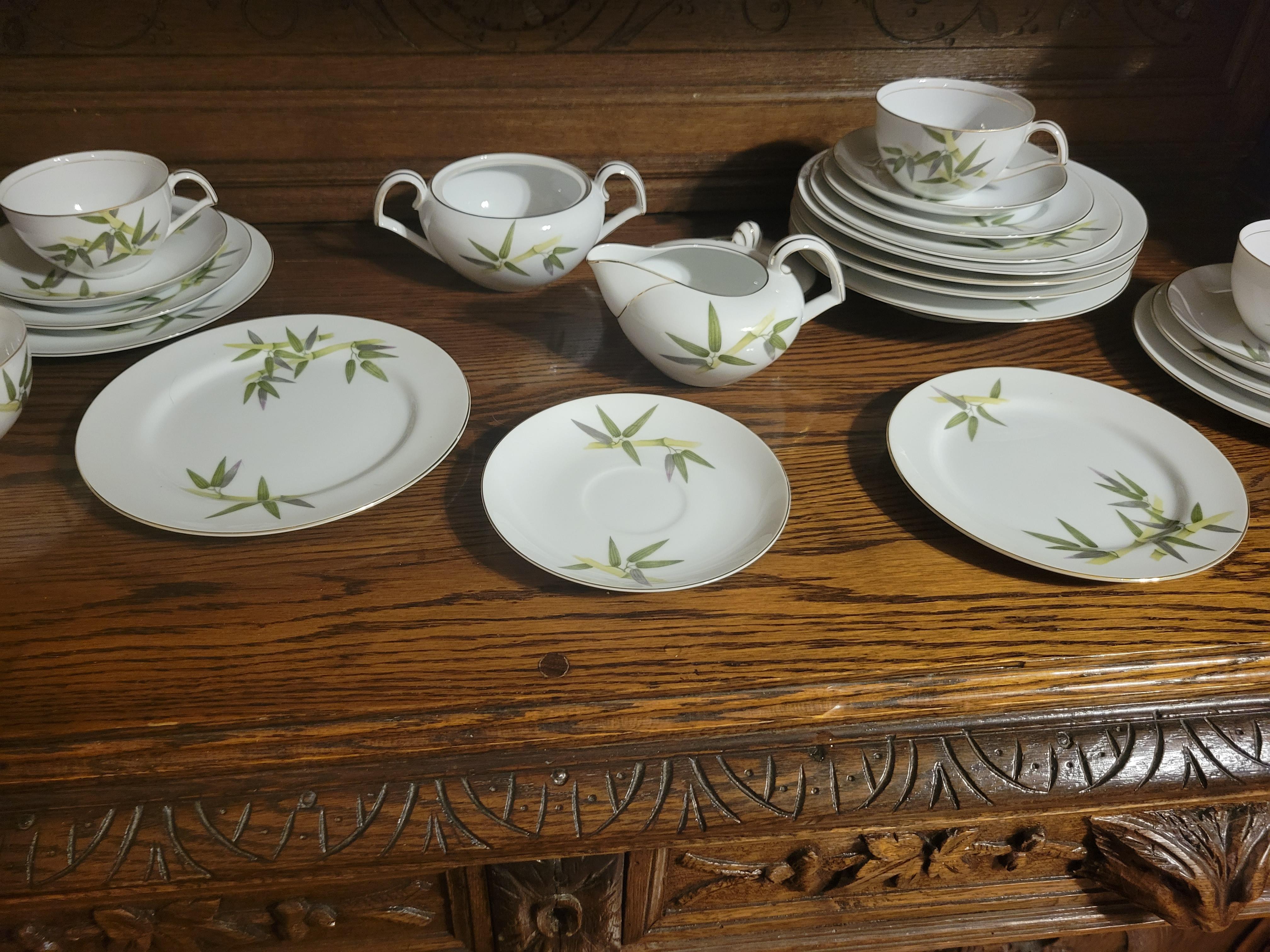 1951 Narumi Japan 'Spring Bamboo' Fine China Set - 24 pieces plus replacements  For Sale 4