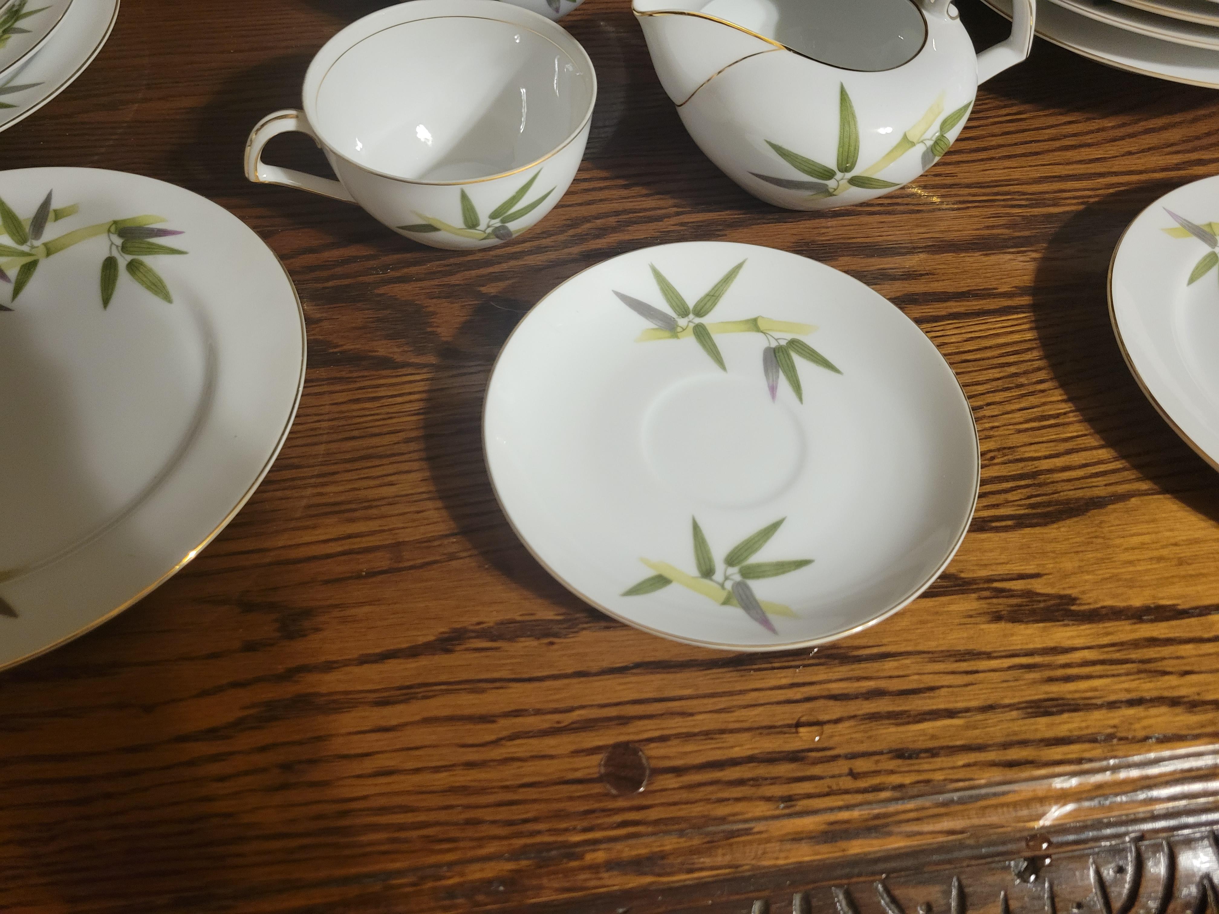 1951 Narumi Japan 'Spring Bamboo' Fine China Set - 24 pieces plus replacements  For Sale 6