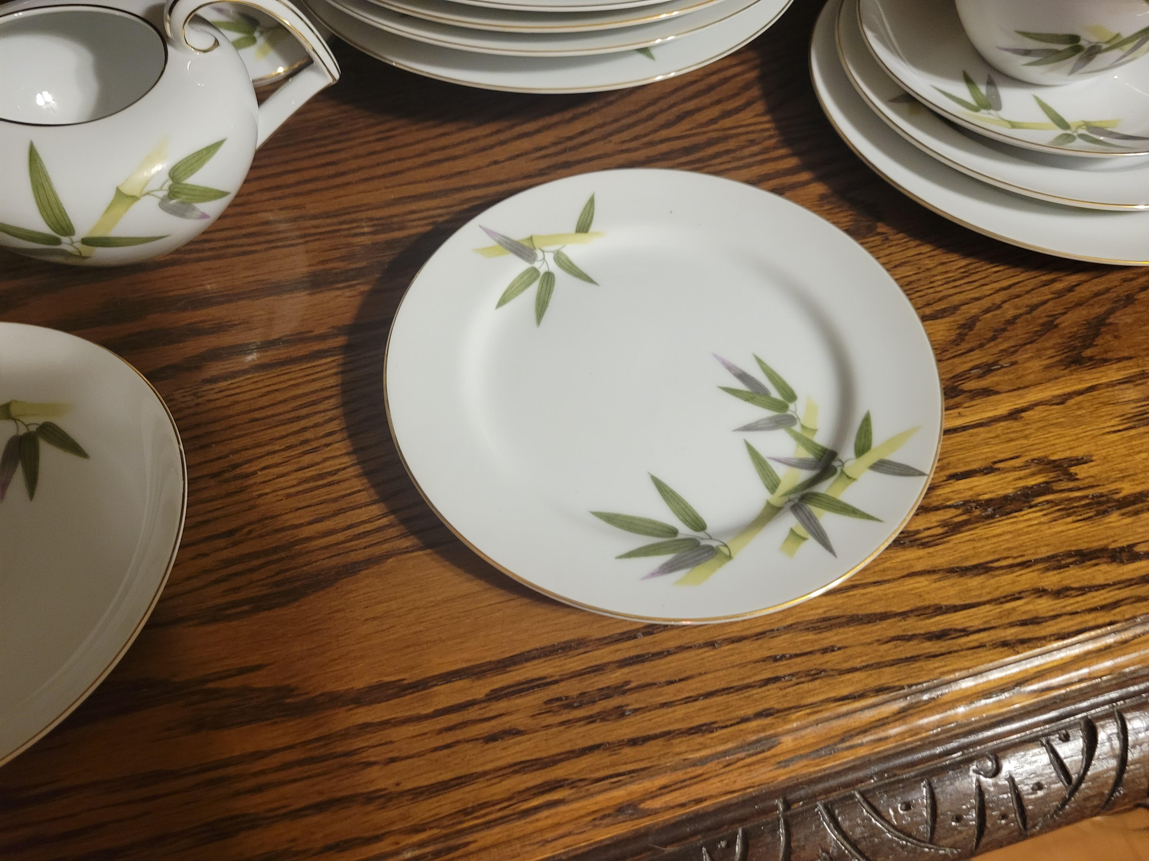1951 Narumi Japan 'Spring Bamboo' Fine China Set - 24 pieces plus replacements  For Sale 7