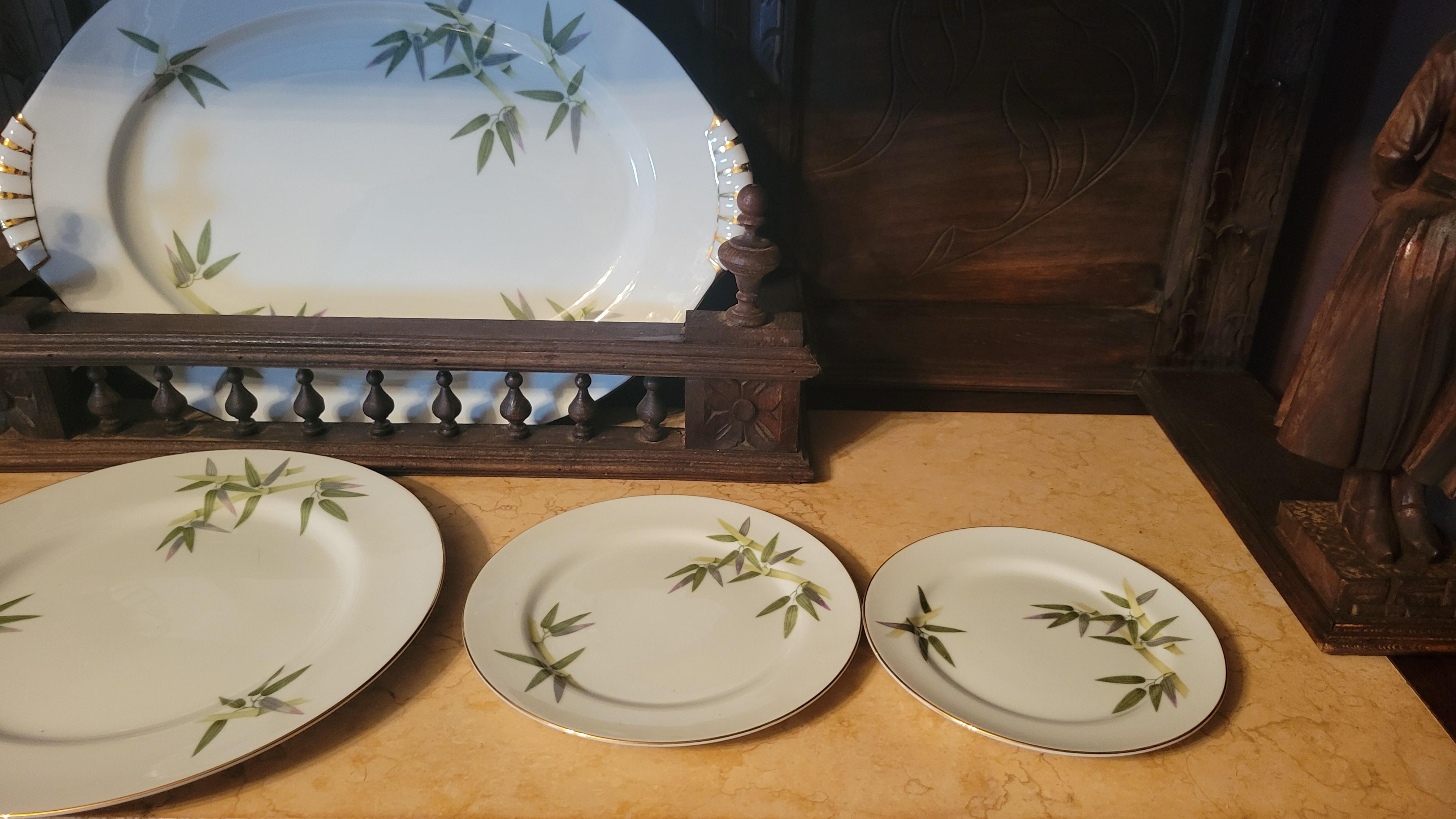 1951 Narumi Japan 'Spring Bamboo' Fine China - 8 Person Set For Sale 7
