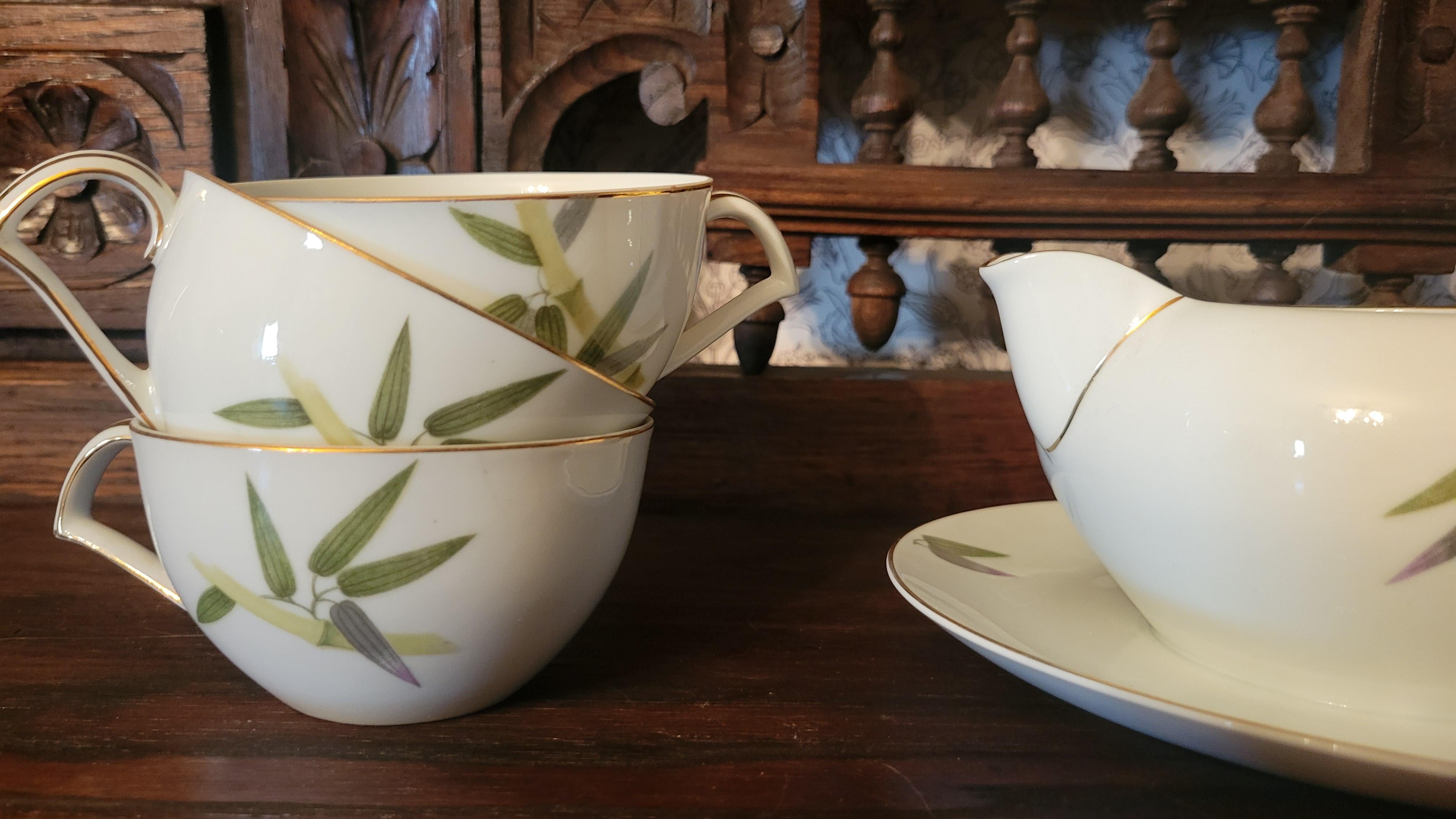 1951 Narumi Japan 'Spring Bamboo' Fine China - 8 Person Set For Sale 1
