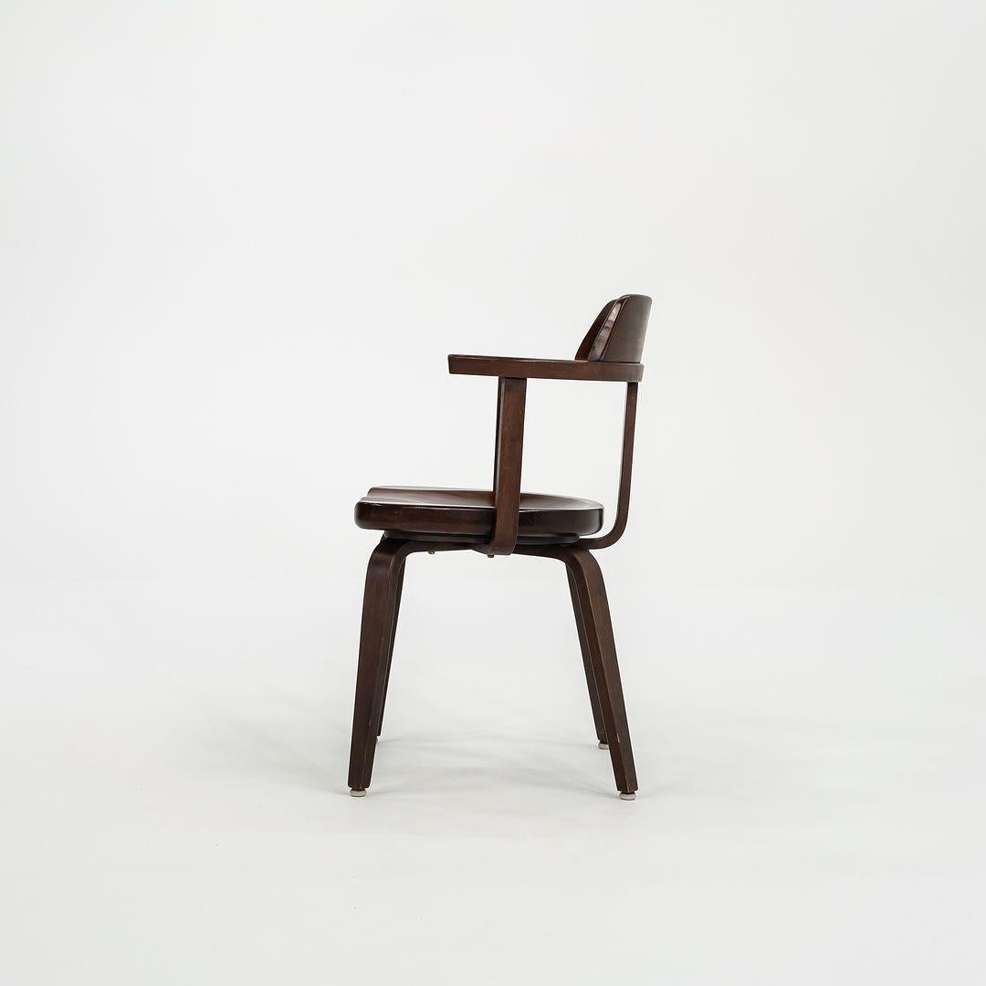 1951 Ensemble de 4 chaises à accoudoirs Bauhaus W199 par Walter Gropius et Ben Thompson Bon état - En vente à Philadelphia, PA