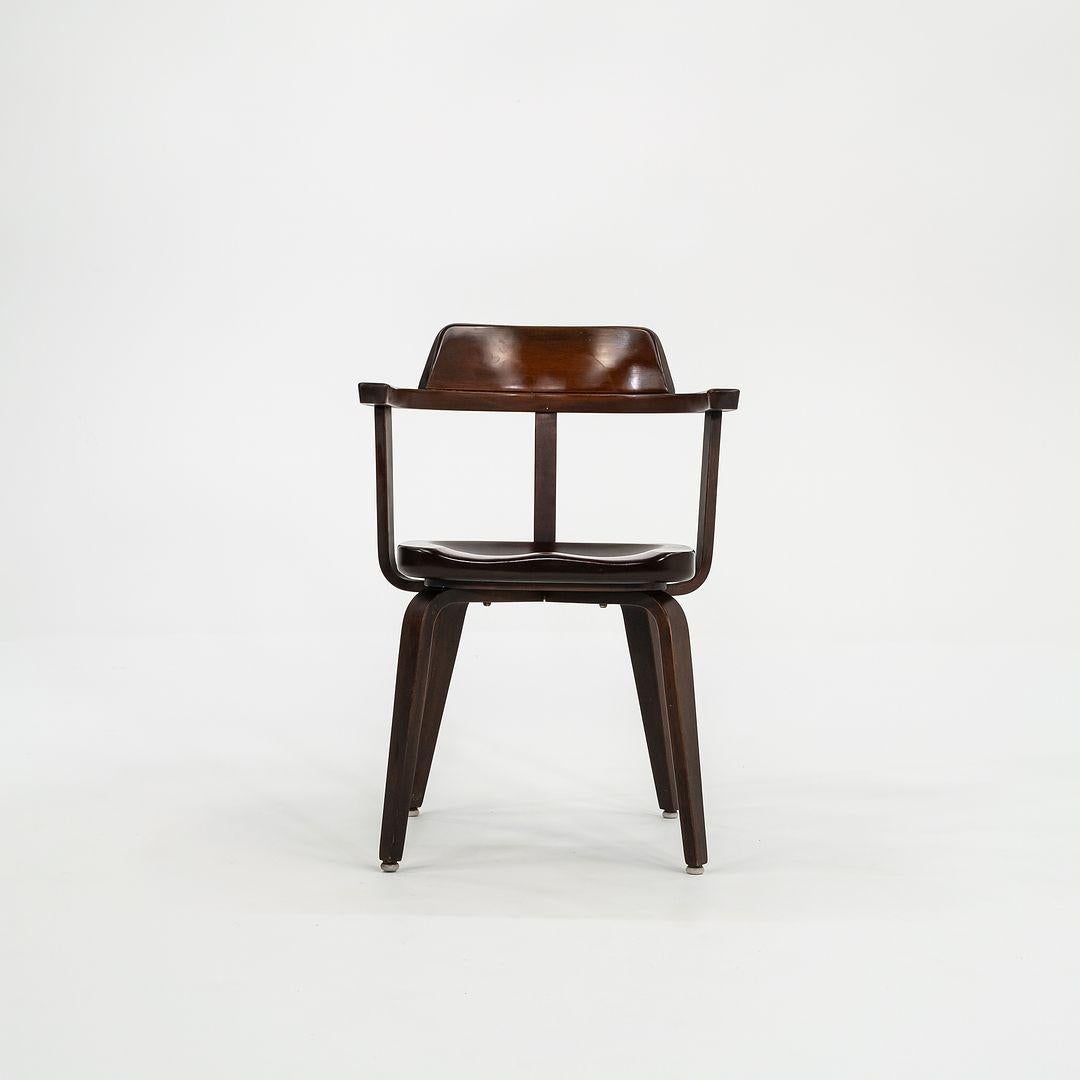 1951 Ensemble de 4 chaises à accoudoirs Bauhaus W199 par Walter Gropius et Ben Thompson en vente 1