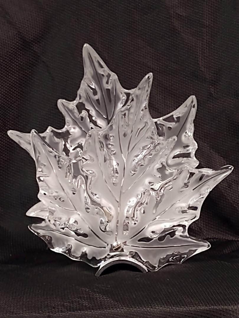 French 1951 Single Mid-Century Modern Lalique Leaf Form Sconce
