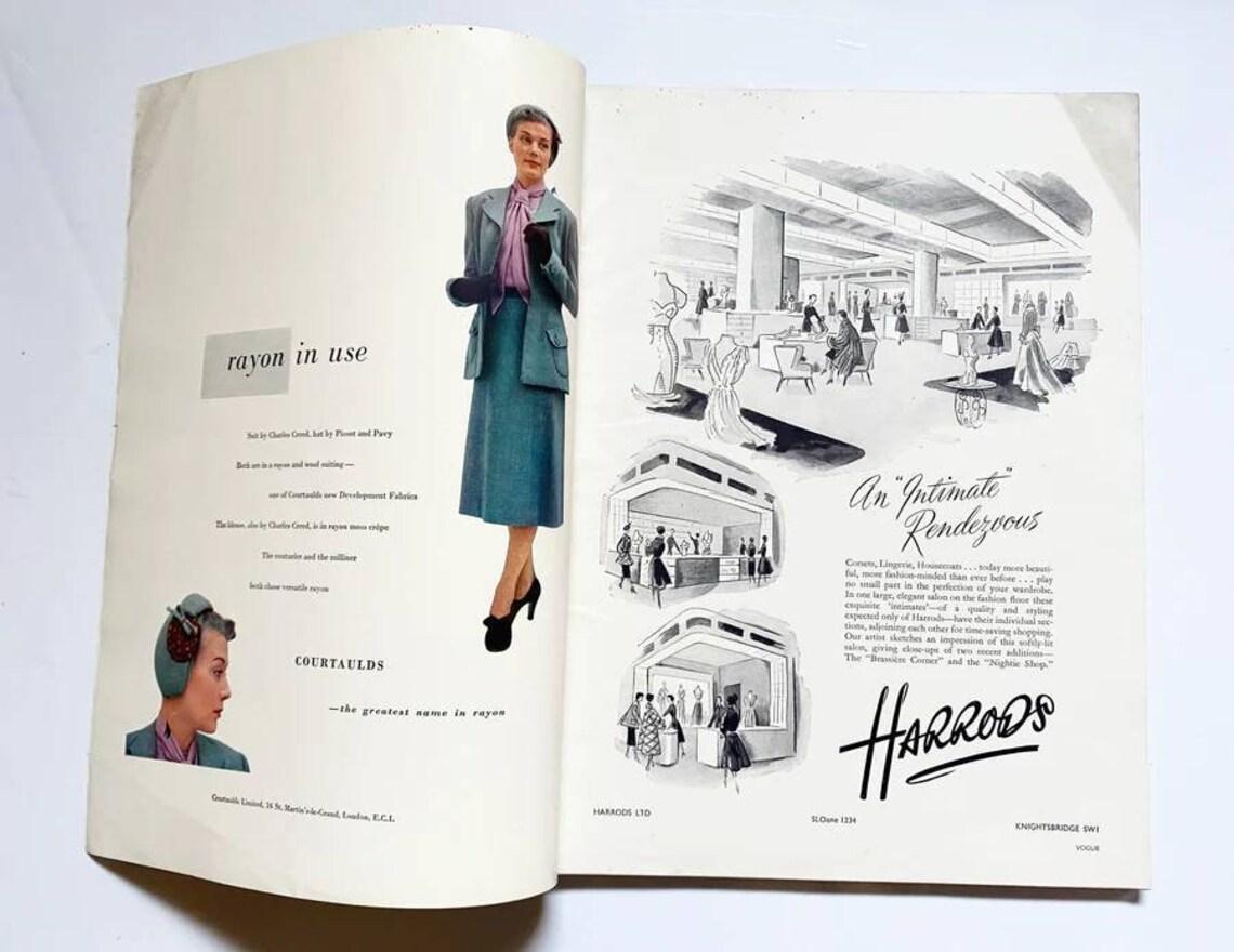 1951 Vogue - Weihnachts- und Neues Jahr  für Damen oder Herren im Angebot