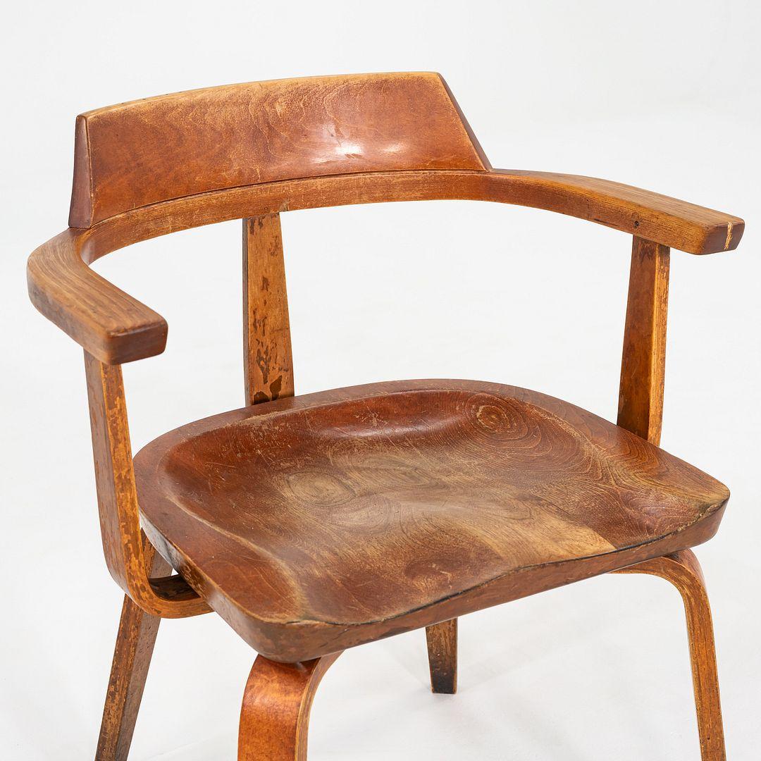1951 W199 Dining Armchair by Walter Gropius and Ben Thompson for Thonet in Birch For Sale 4