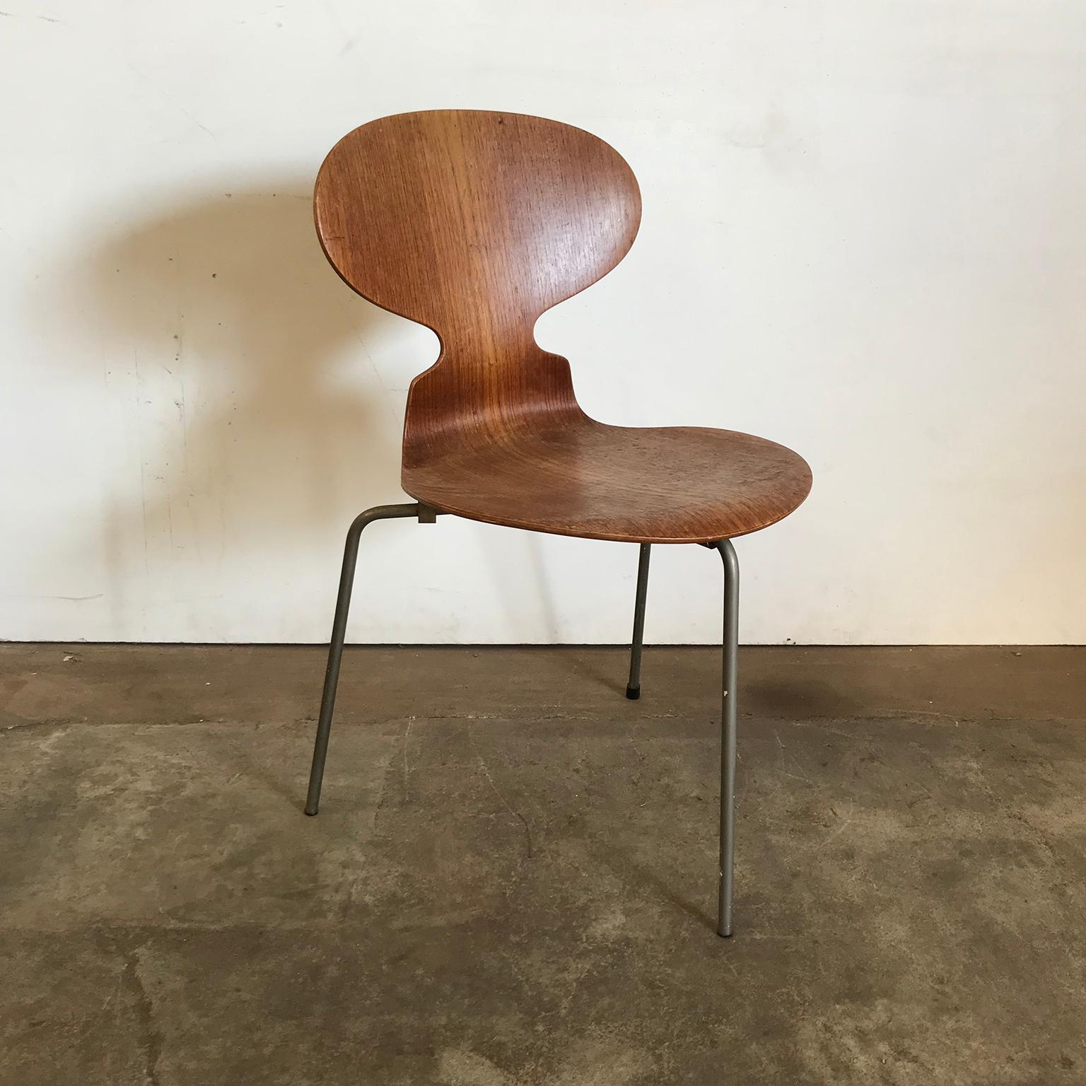 Mid-Century Modern 1952, Arne Jacobsen, for Fritz Hansen, Original Early Ant Chair Wood, Metal Mark
