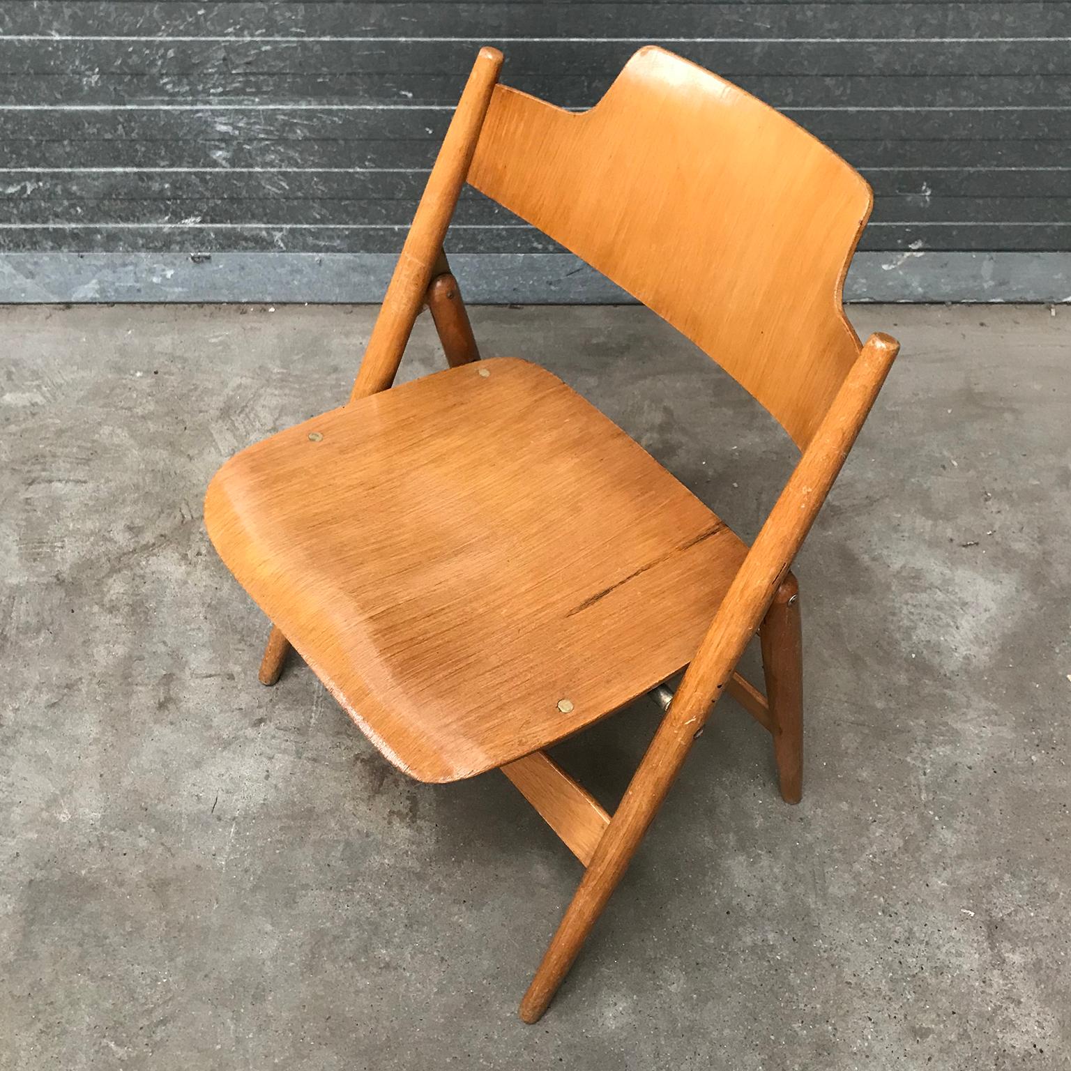 1952, Egon Eiermann for Wilde & Spieth, Wooden Folding Chair For Sale 5