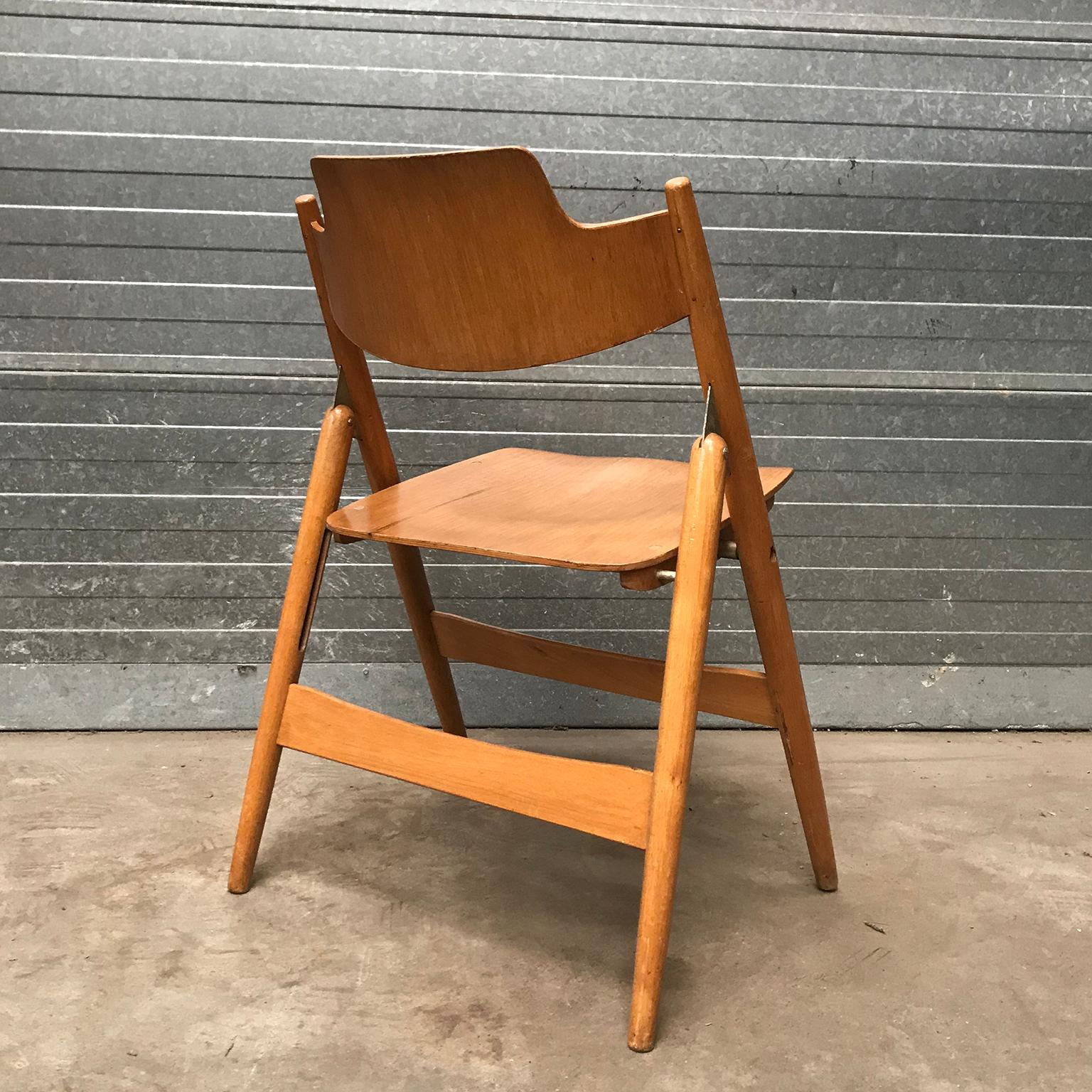 1952, Egon Eiermann for Wilde & Spieth, Wooden Folding Chair In Good Condition For Sale In Amsterdam IJMuiden, NL