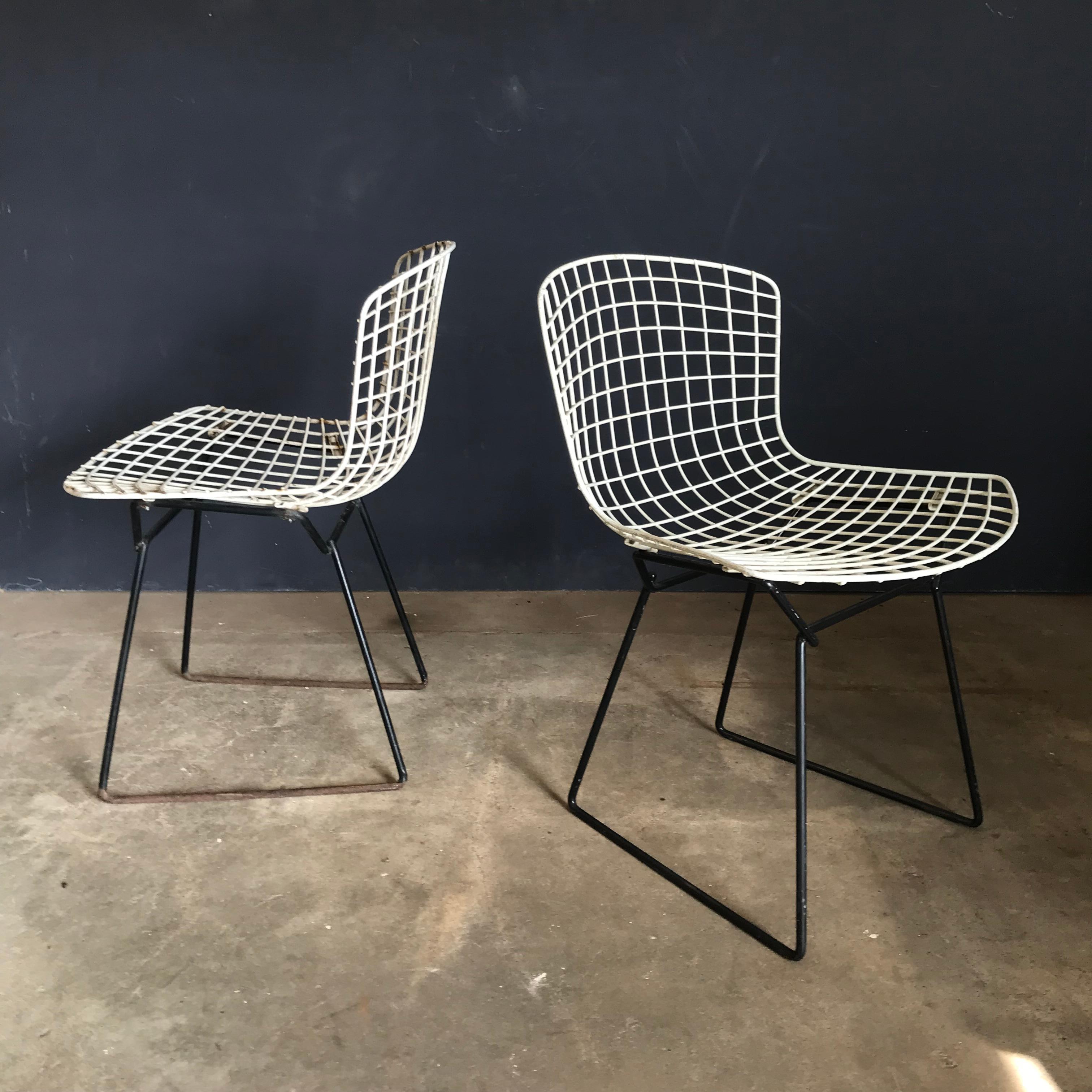 1952, Harrie Bertoia para Knoll International Conjunto de sillas de comedor de alambre en venta 6