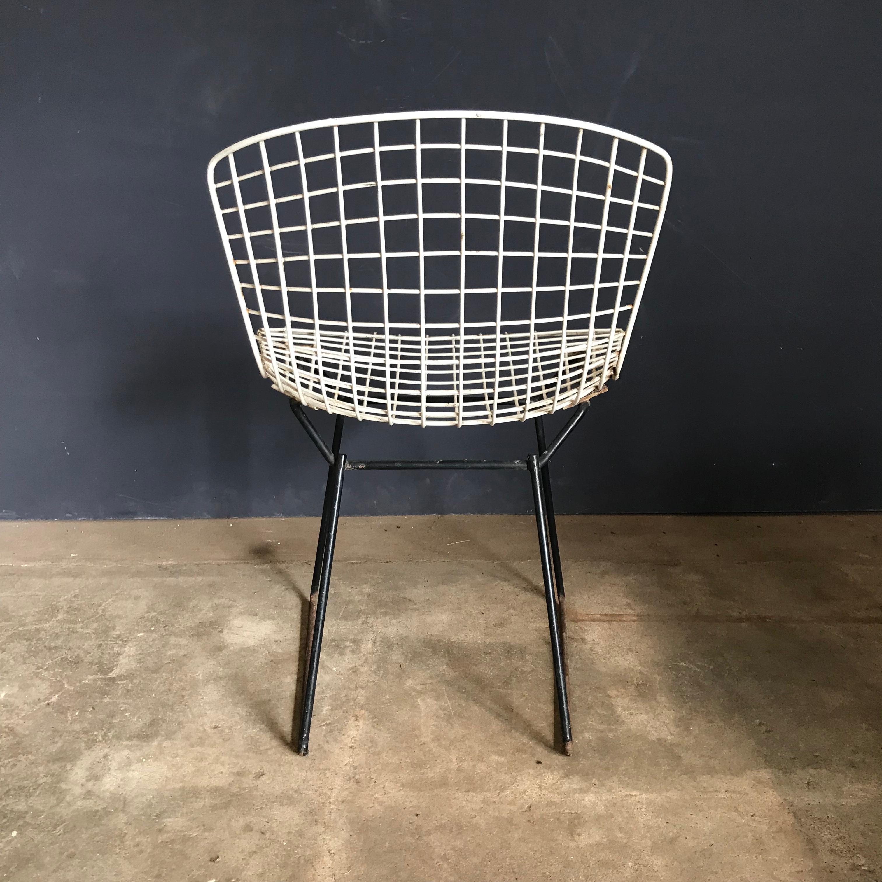 1952, Harrie Bertoia para Knoll International Conjunto de sillas de comedor de alambre en venta 8