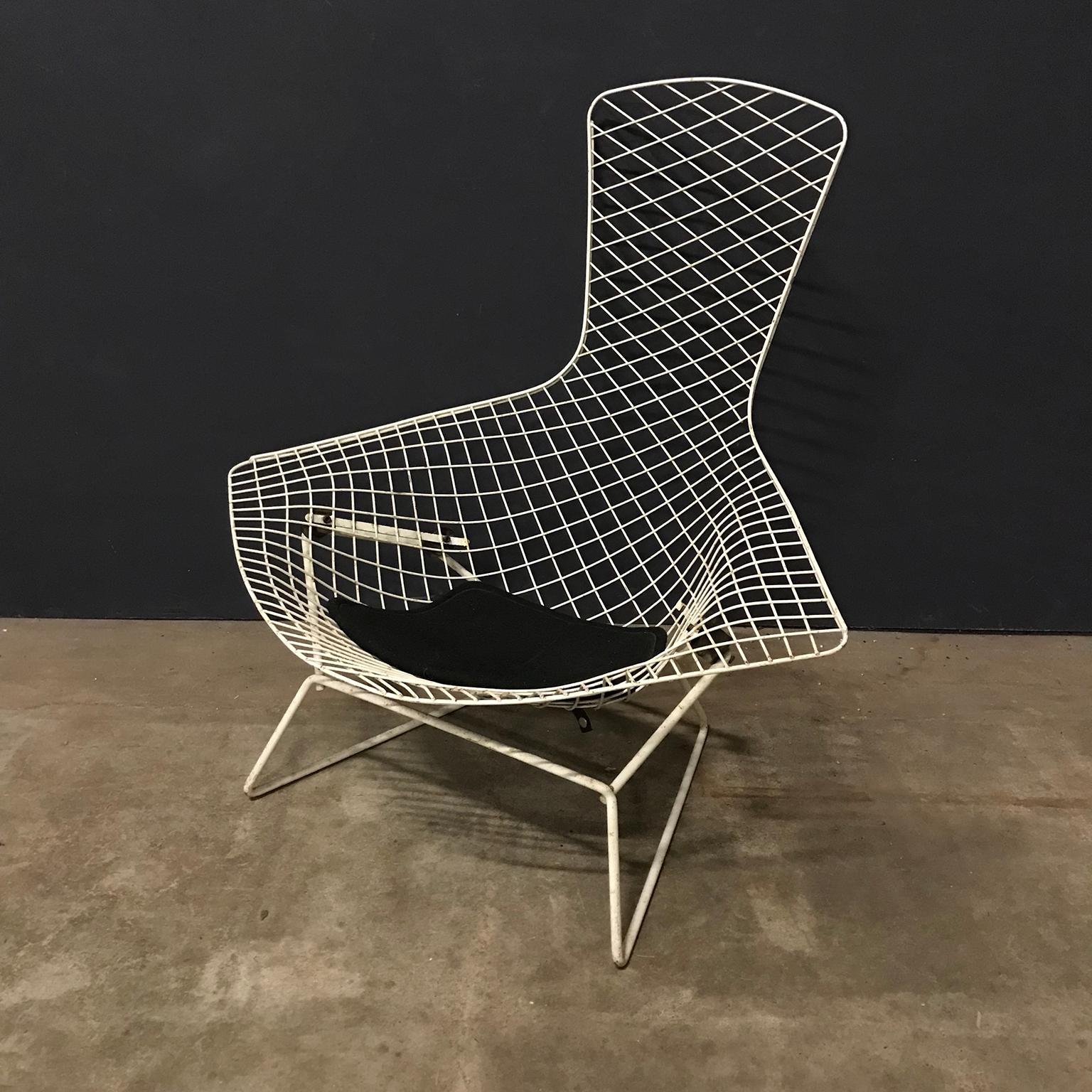 1952, Harry Bertoia, Knoll International, Bird Chair in White with Black Pillow 2