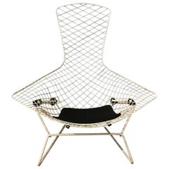 1952, Harry Bertoia, Knoll International, Bird Chair in White with Black Pillow
