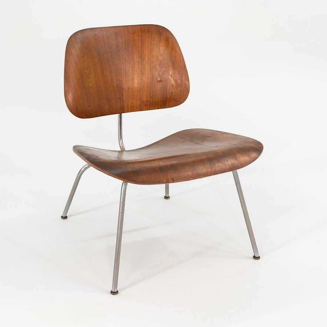 Mid-20th Century 1952 Herman Miller Eames LCM Lounge Chair in Walnut and Steel For Sale