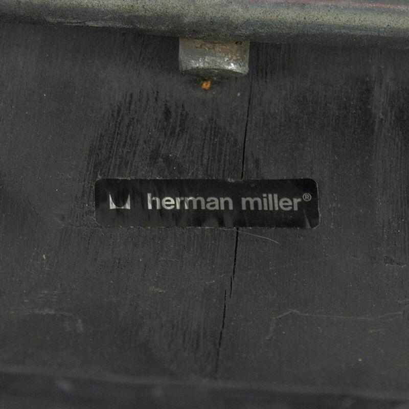 1952 Herman Miller Eames LCM Loungesessel LCM mit Metallbeinen und ebonisierter Holzoberfläche im Angebot 6