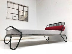 Méridienne Miami de 1952 de Jacques Hitier pour le célèbre immeuble « Antony », Paris