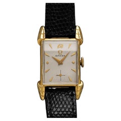 1952 Omega Mid-Century Vintage Mens Midsized Sculptured Watch - 14K Gold