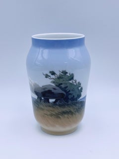 1952 Royal Copenhagen No.2316-108 Vase with under-glazed pattern