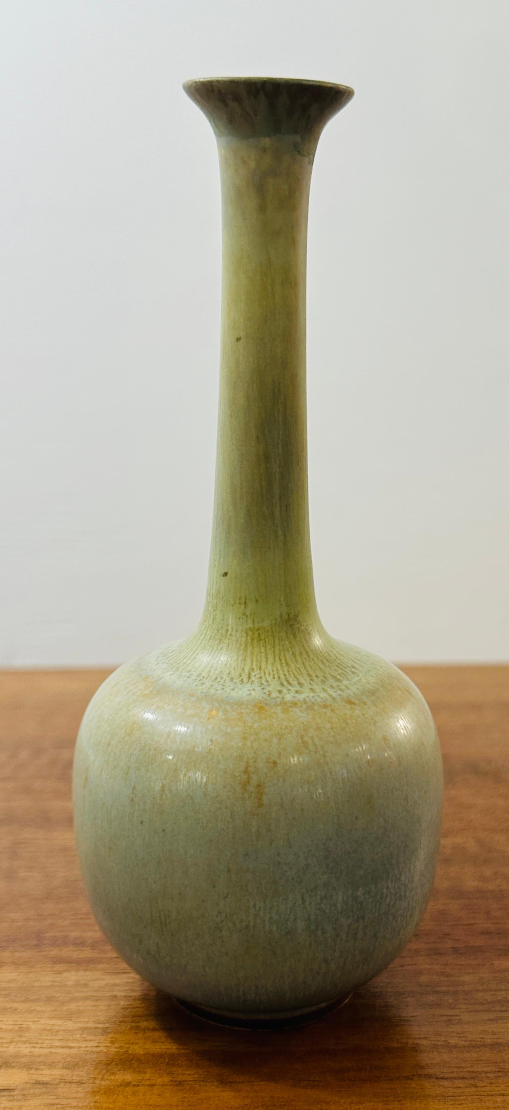 1952 Swedish Light Brown-Green Stoneware Vase by Berndt Friberg for Gustavsberg For Sale 2