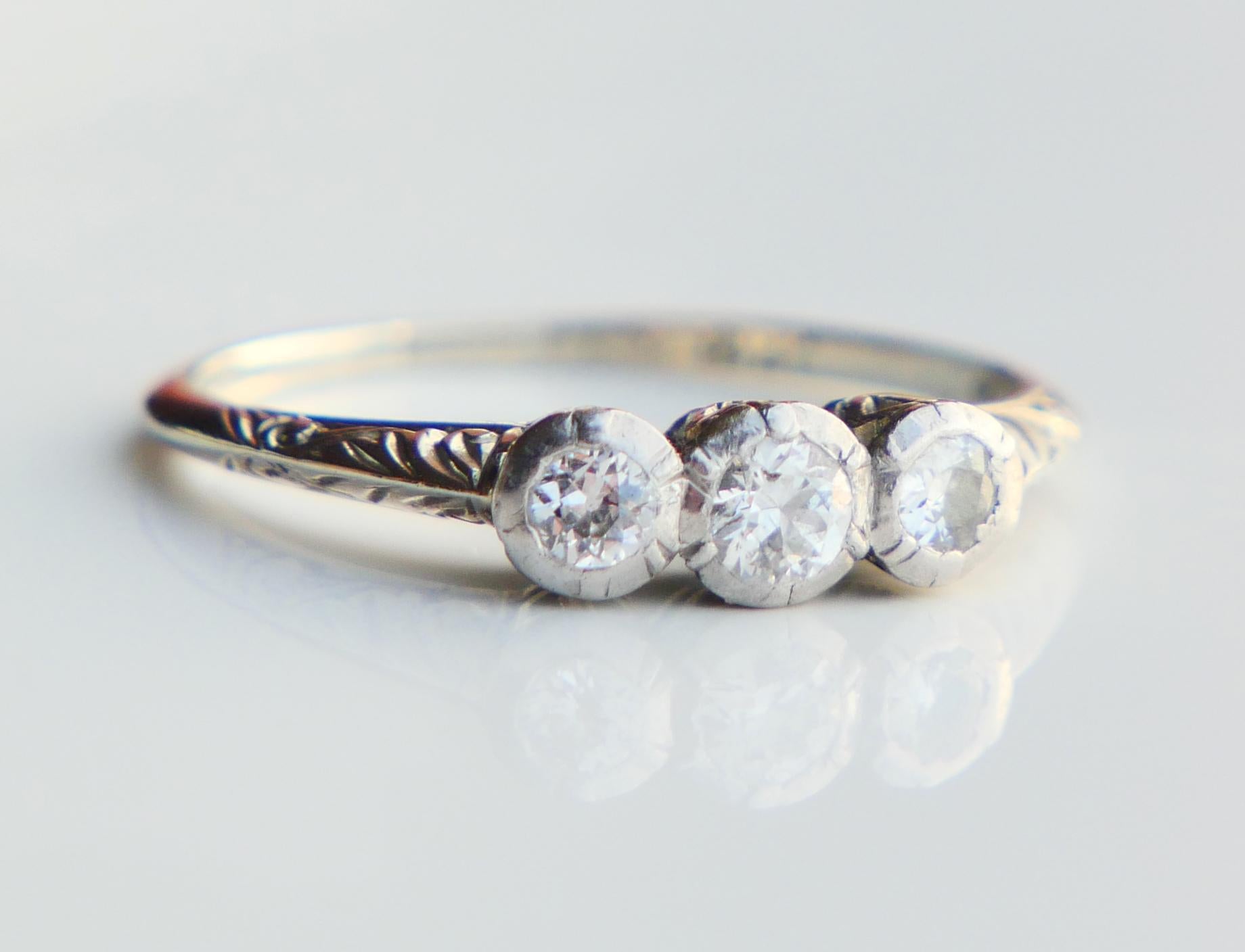 1952 Three Stones Ring 0.7 ctw Diamonds solid 18K White Gold Ø 7.25US / 2.4gr For Sale 4
