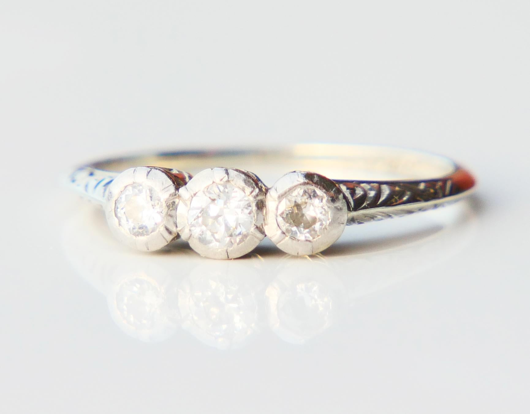 1952 Three Stones Ring 0.7 ctw Diamonds solid 18K White Gold Ø 7.25US / 2.4gr For Sale 7