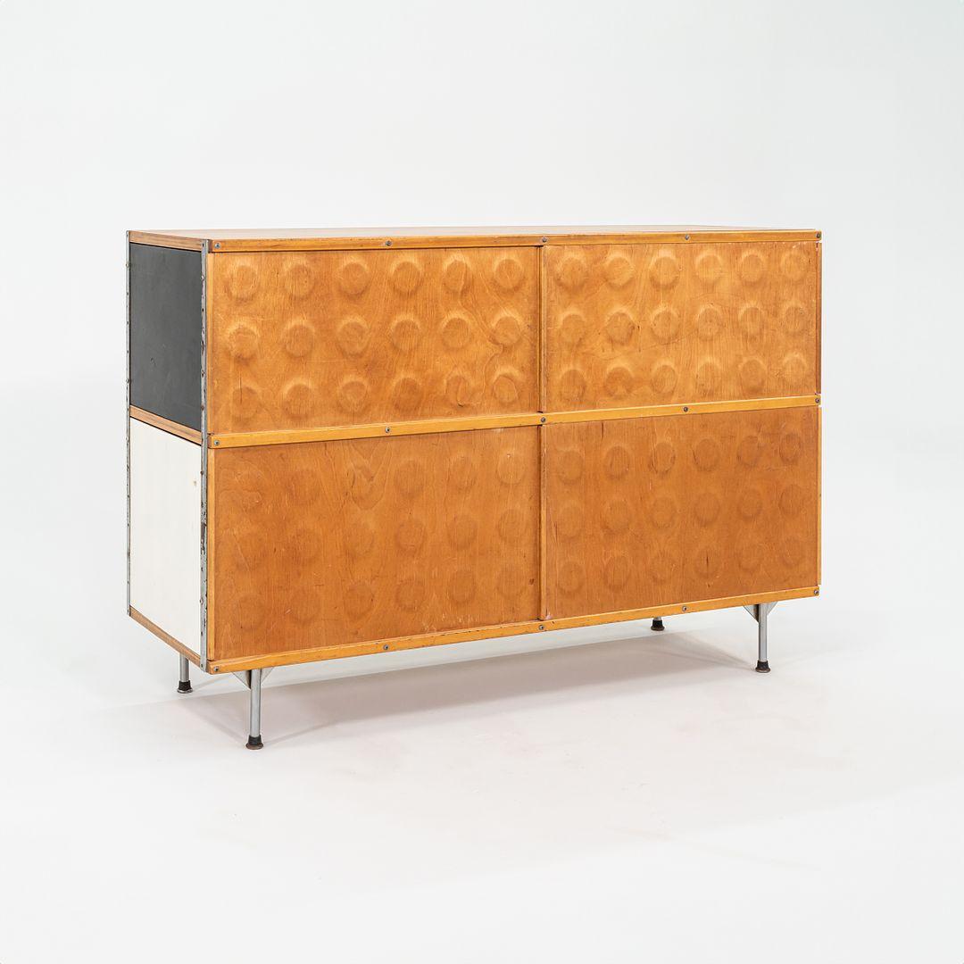 1953 ESU 240-N - Scaffale di Charles and Ray Eames per Herman Miller con noce in vendita 4