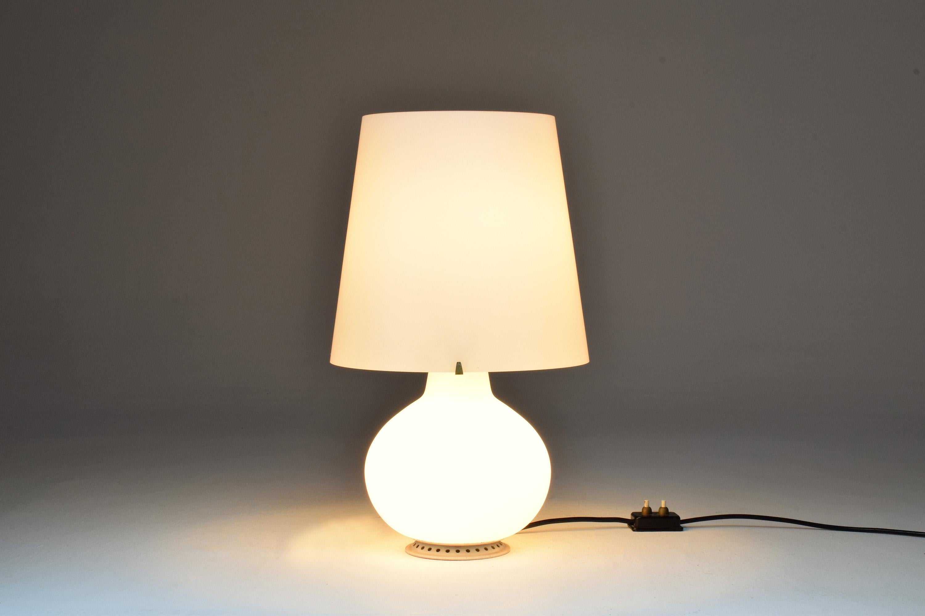 Italian 1953 First Edition Max Ingrand White Glass Double Light Table Lamp For Sale