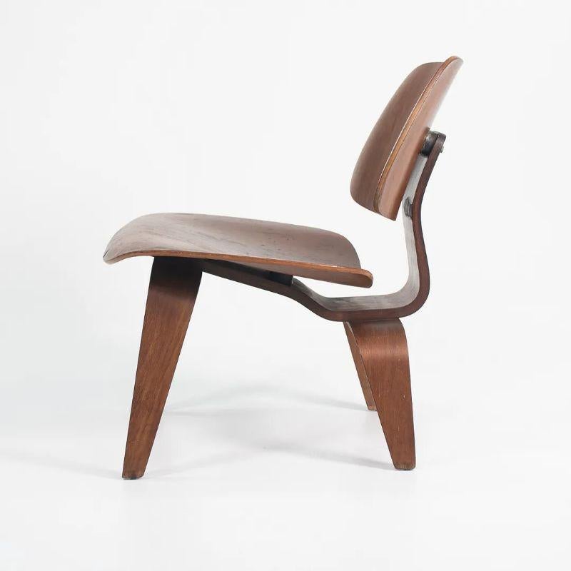 Moderne 1953 Herman Miller Eames LCW Lounge Chair in Walnut w/ Provenance en vente